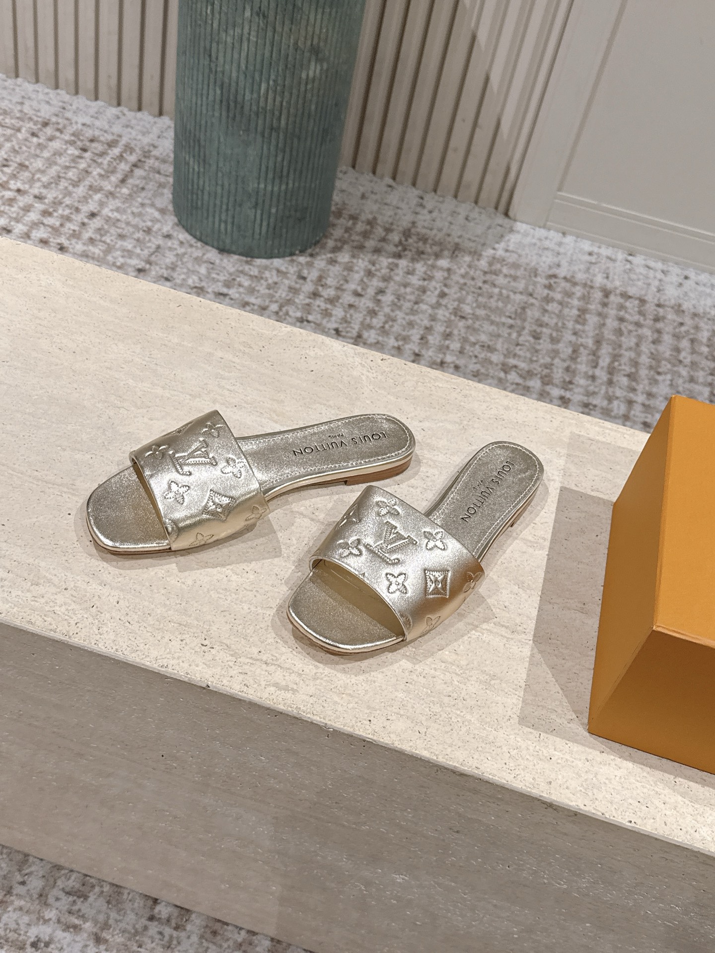 LV Style Leather Women's Shoes style reference detail image 3 from source 783709