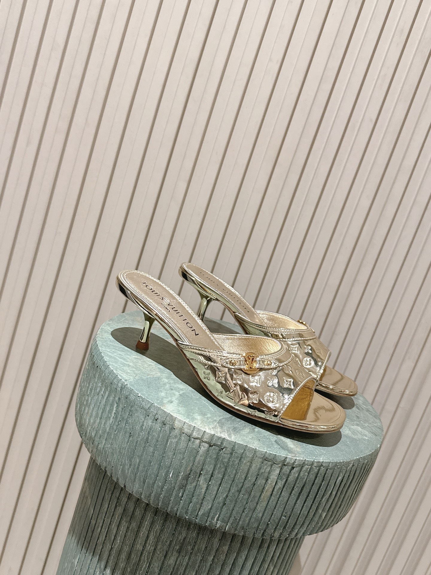 LV Style Leather Women's Shoes style reference detail image 1 from source 783710