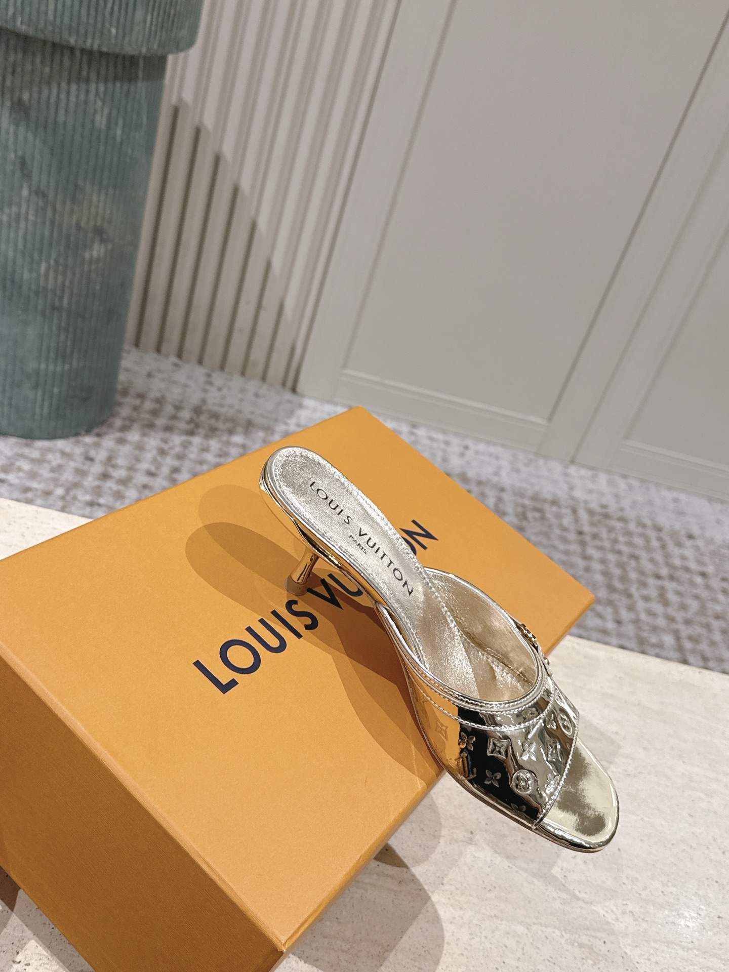 LV Style Leather Women's Shoes style reference detail image 4 from source 783710
