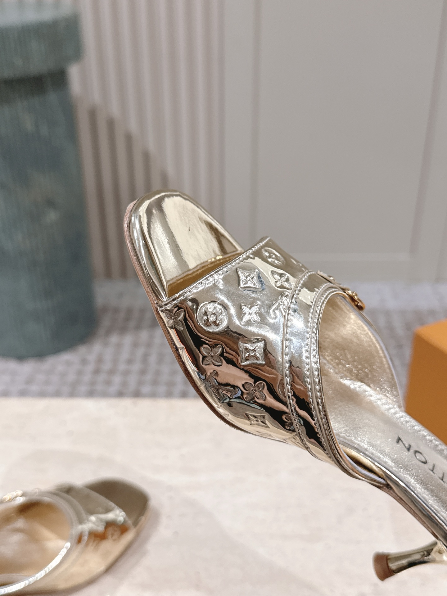 LV Style Leather Women's Shoes style reference detail image 7 from source 783710