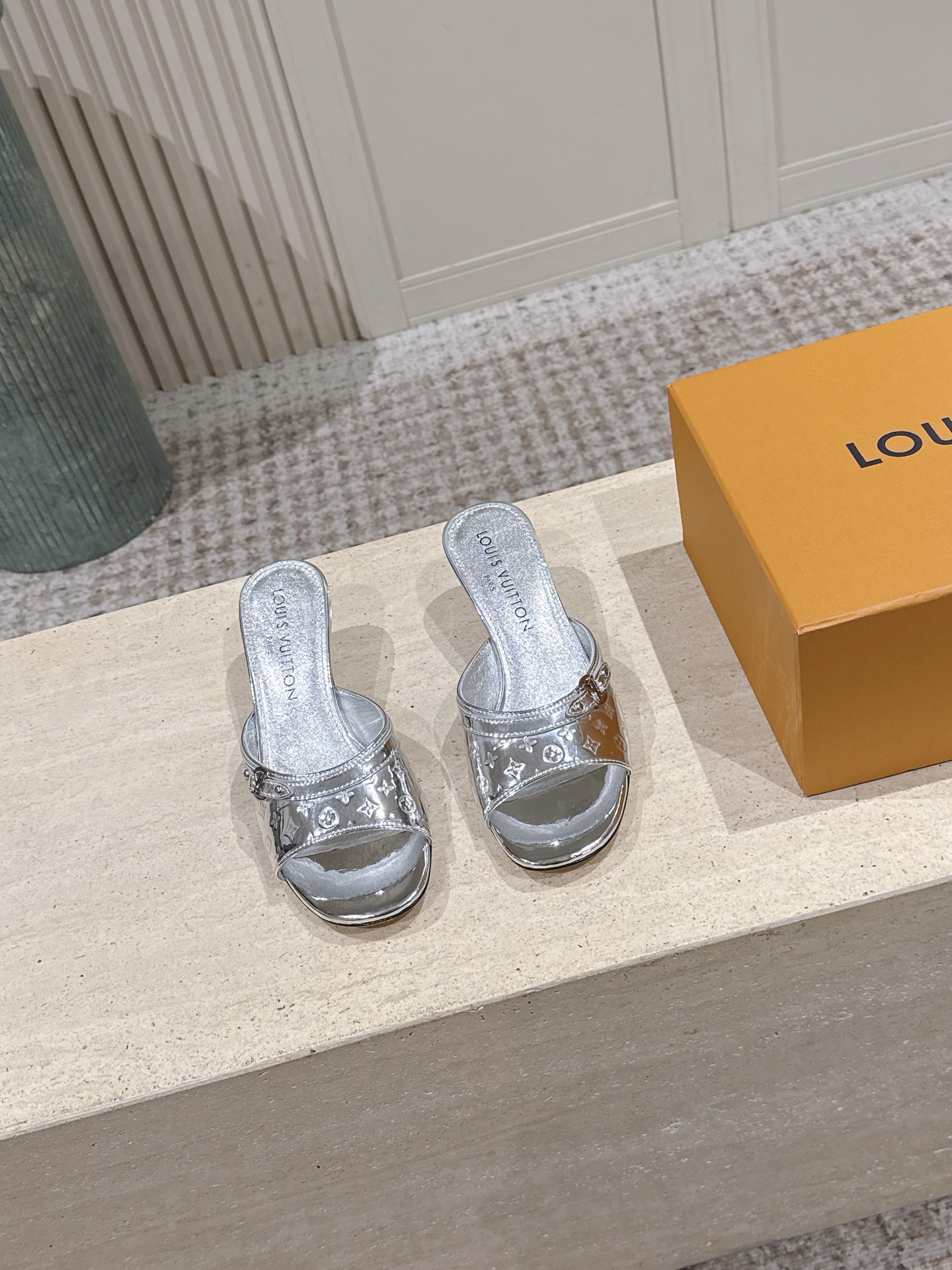 LV Style Leather Women's Shoes style reference detail image 2 from source 783711
