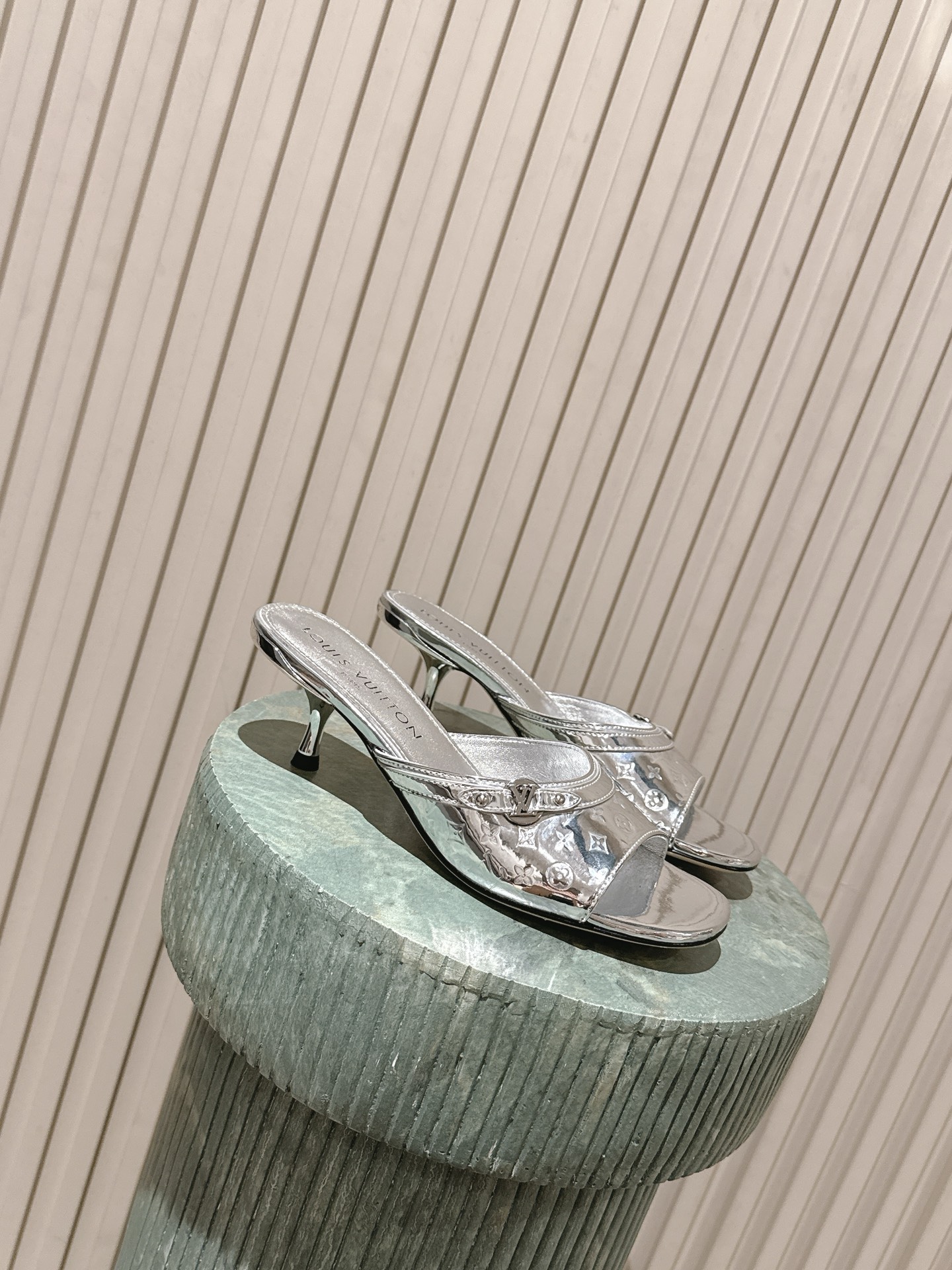 LV Style Leather Women's Shoes style reference detail image 1 from source 783711