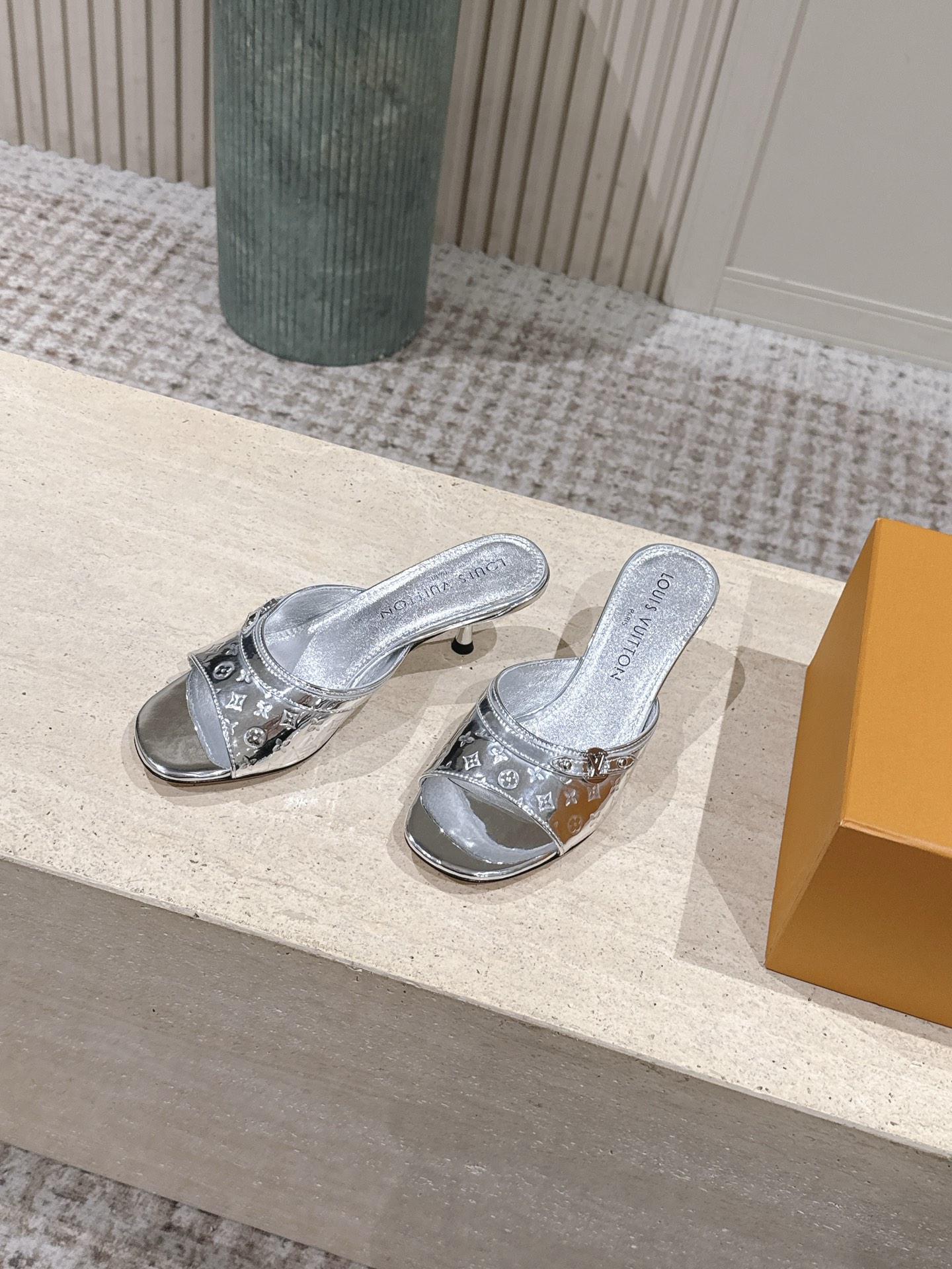 LV Style Leather Women's Shoes style reference detail image 3 from source 783711