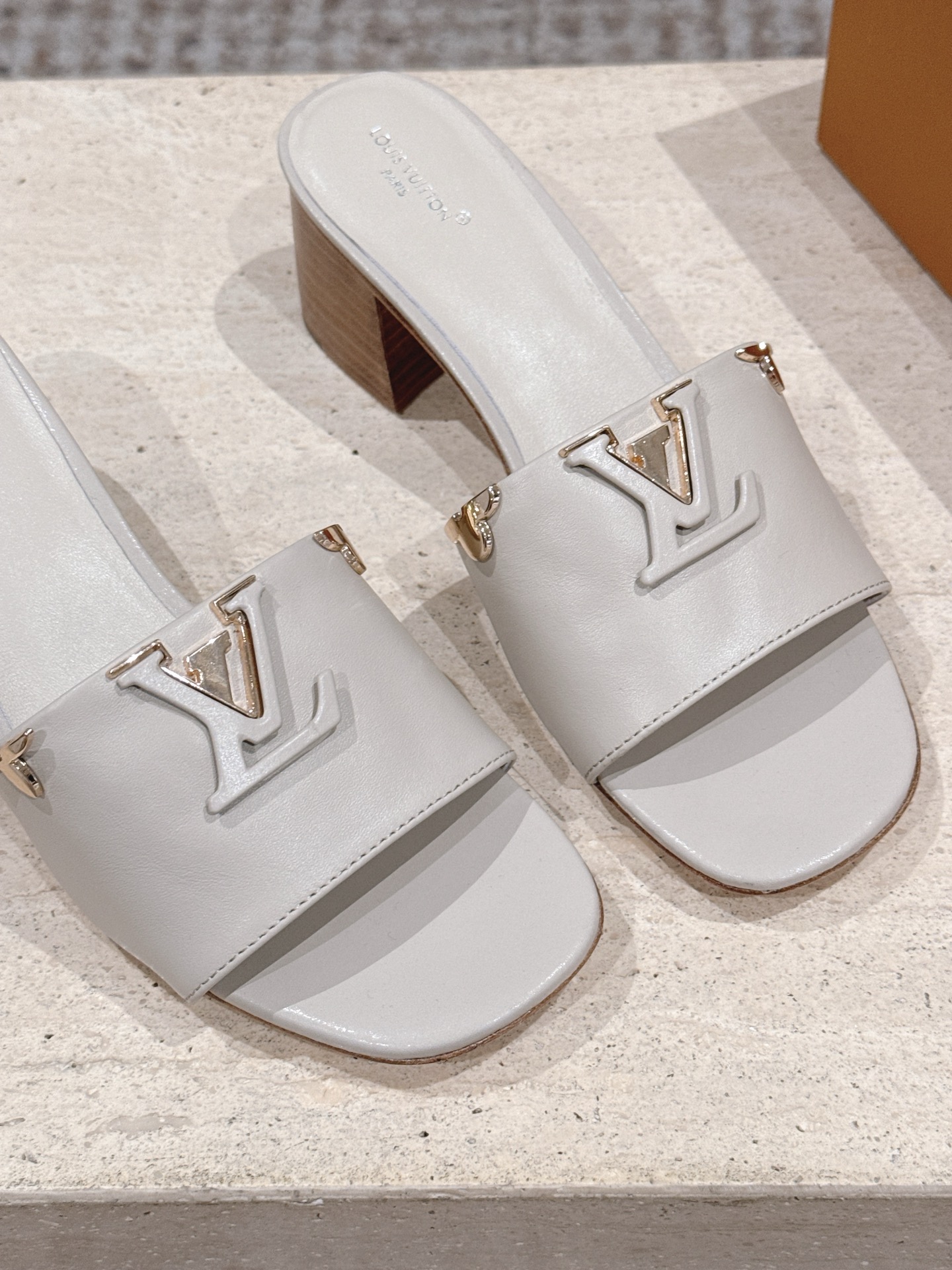LV Style Leather Women's Shoes style reference detail image 8 from source 783695