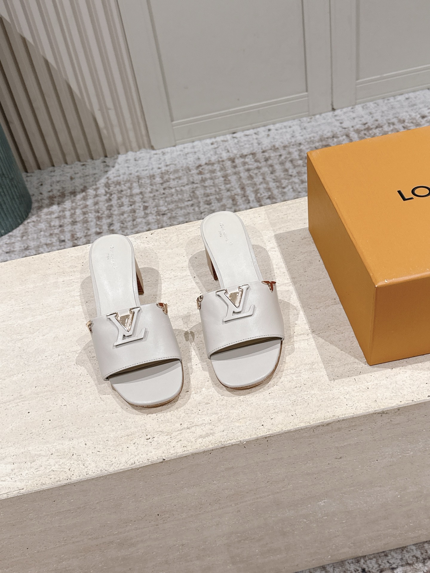 LV Style Leather Women's Shoes style reference detail image 2 from source 783695