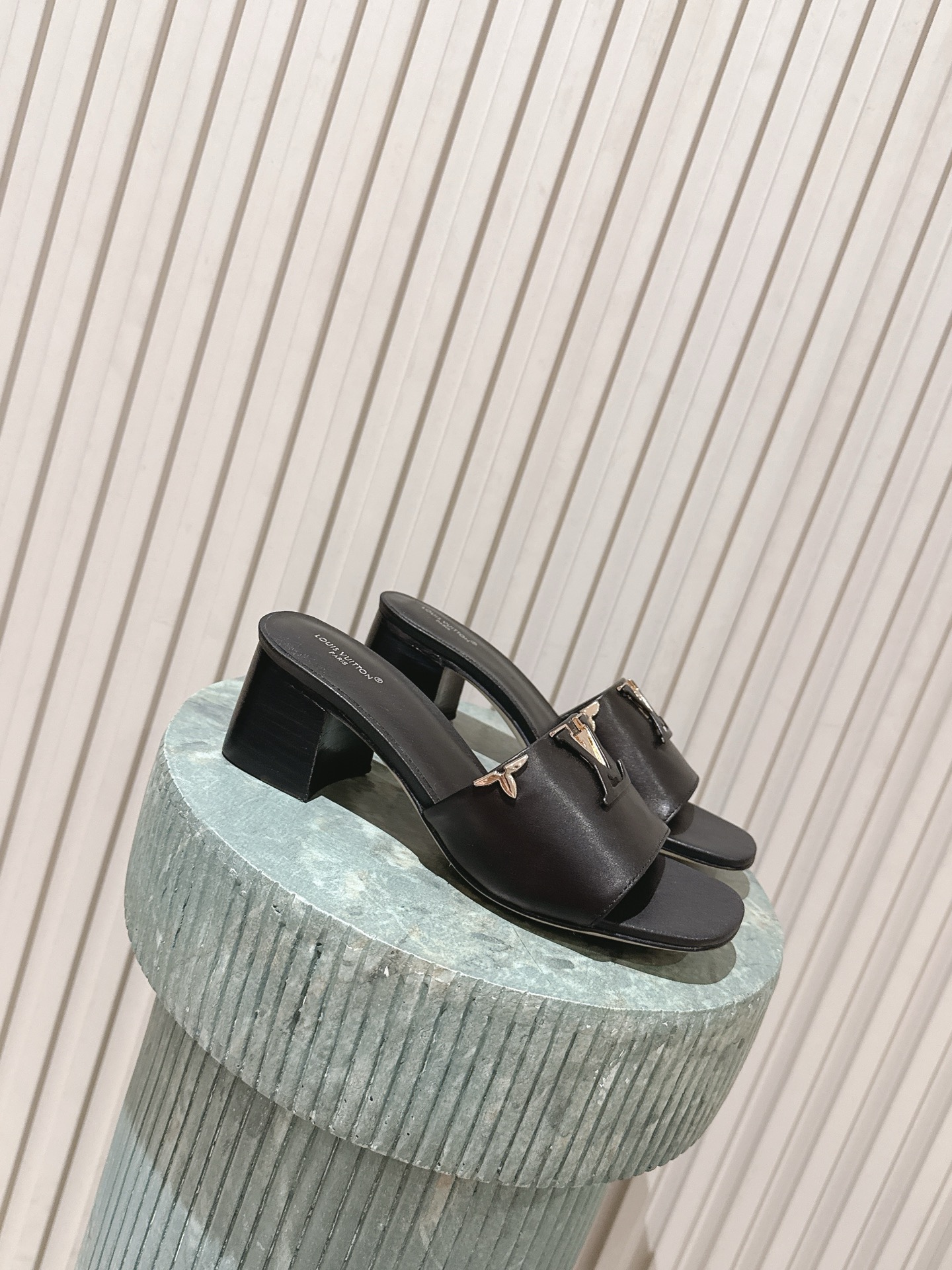 LV Style Leather Women's Shoes style reference detail image 1 from source 783696