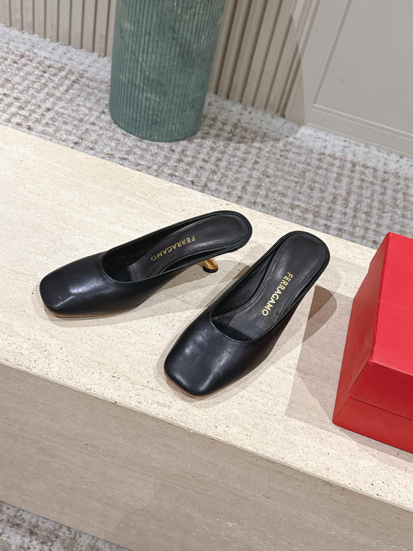 Ferragamo women's shoes Top version: — photo 3