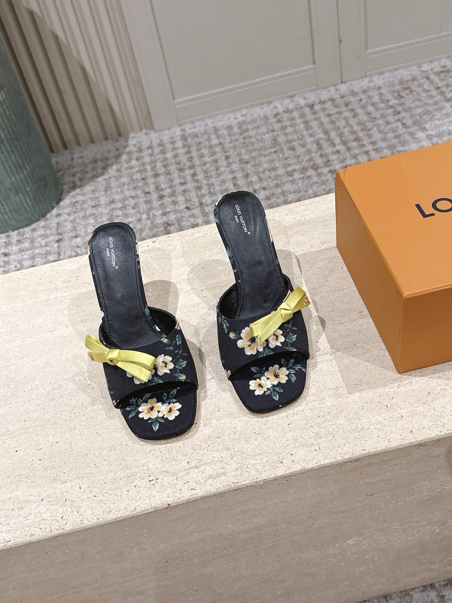 Louis Vuitton 专柜款经典鞋履 2