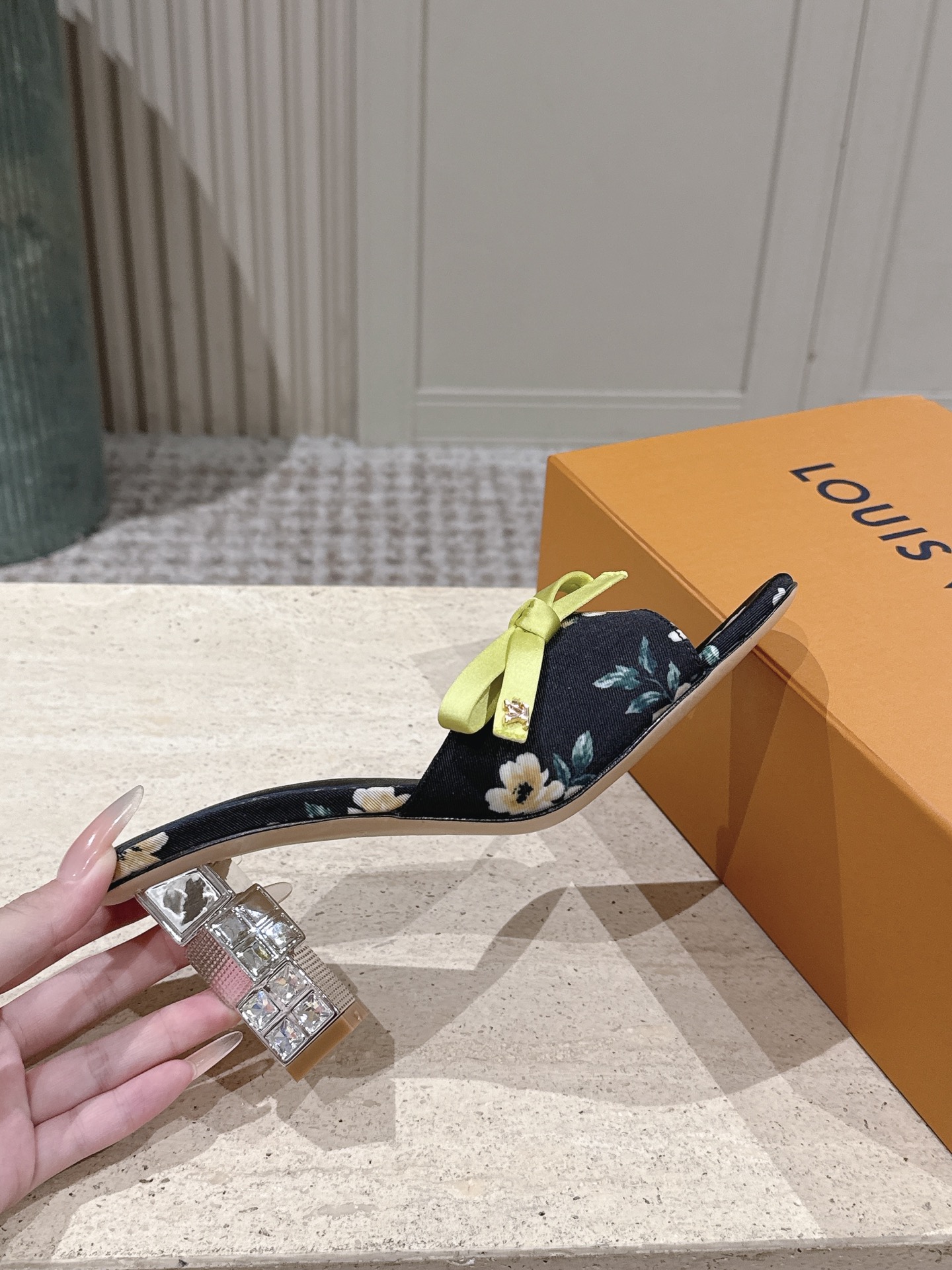 Louis Vuitton 专柜款经典鞋履 5