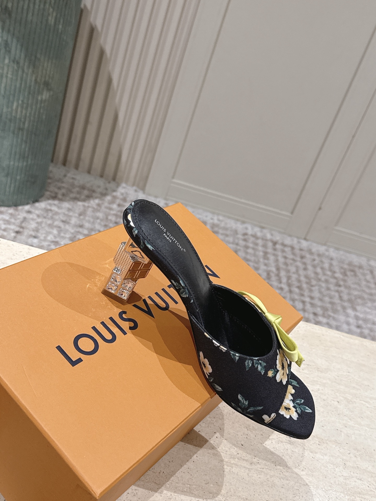 Louis Vuitton 专柜款经典鞋履 4