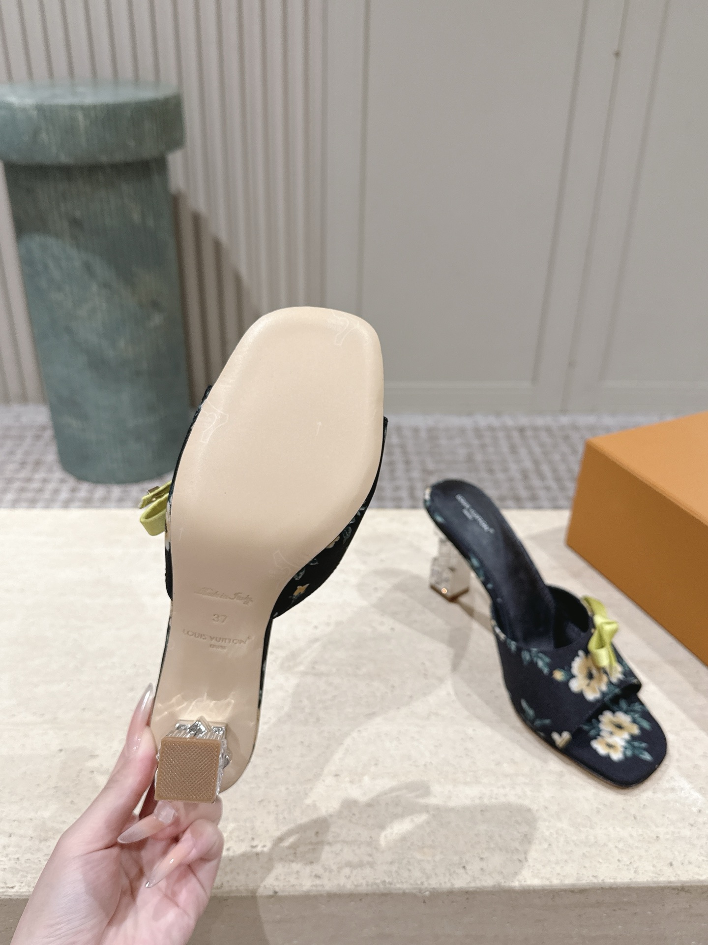 Louis Vuitton 专柜款经典鞋履 9