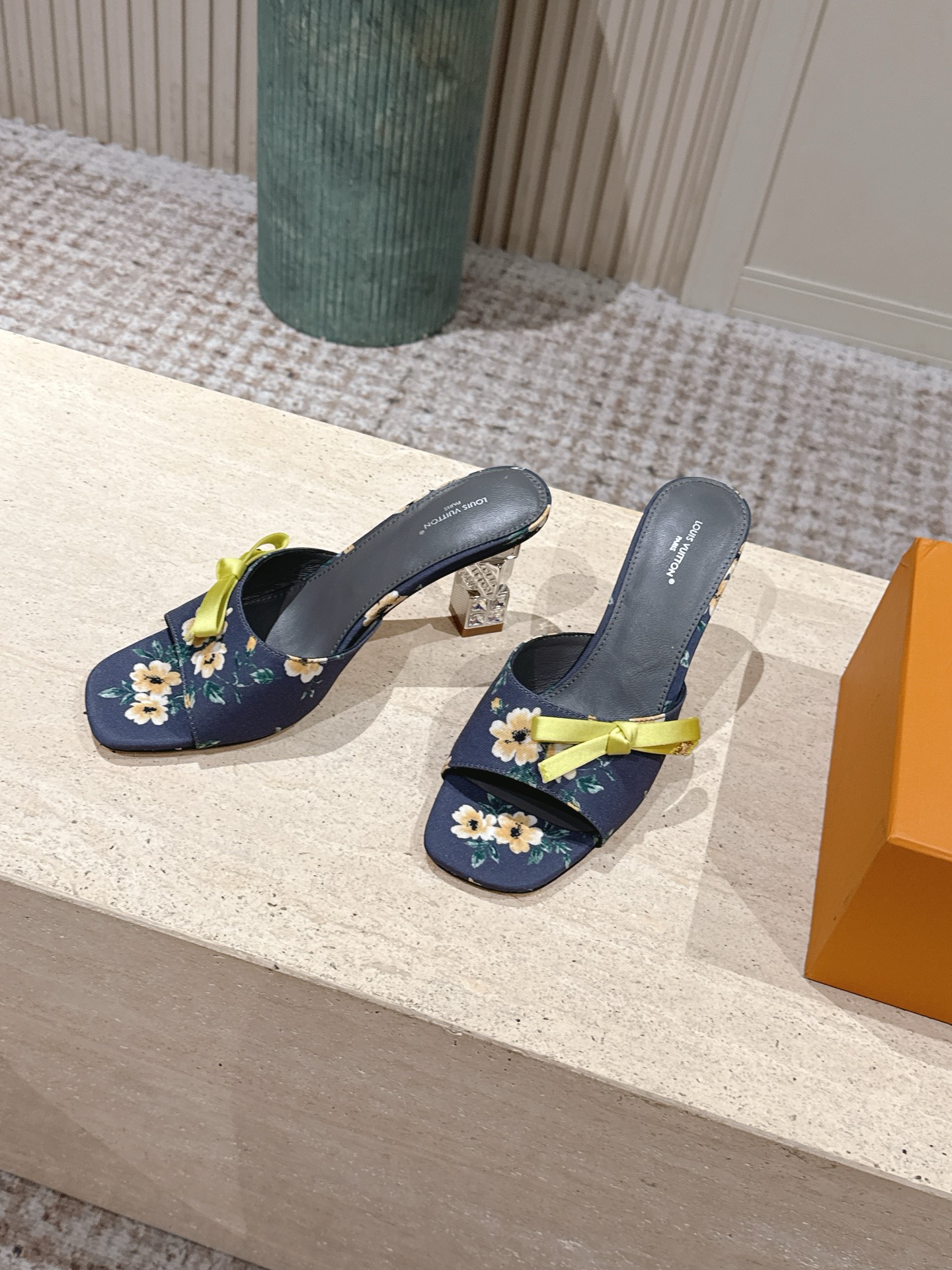 Louis Vuitton 专柜款经典鞋履 3