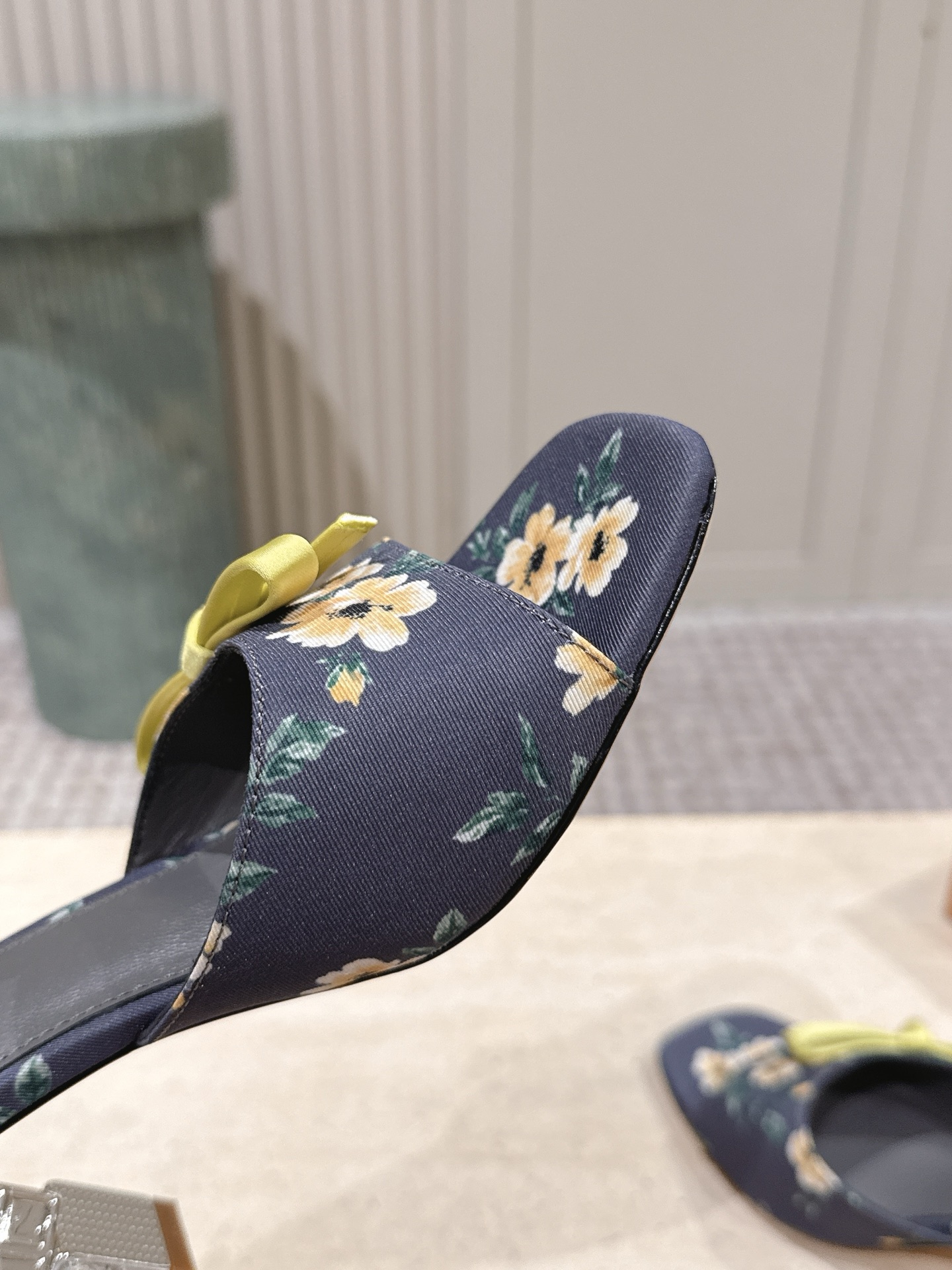 Louis Vuitton 专柜款经典鞋履 7
