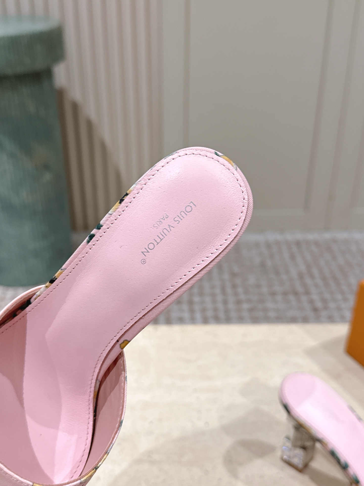 Louis Vuitton 专柜款经典鞋履 6