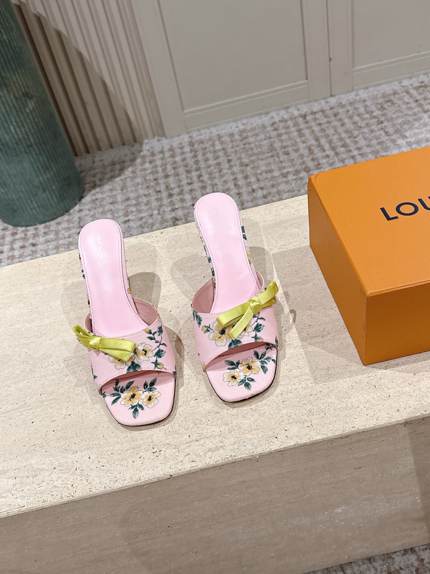 Louis Vuitton 专柜款经典鞋履 2