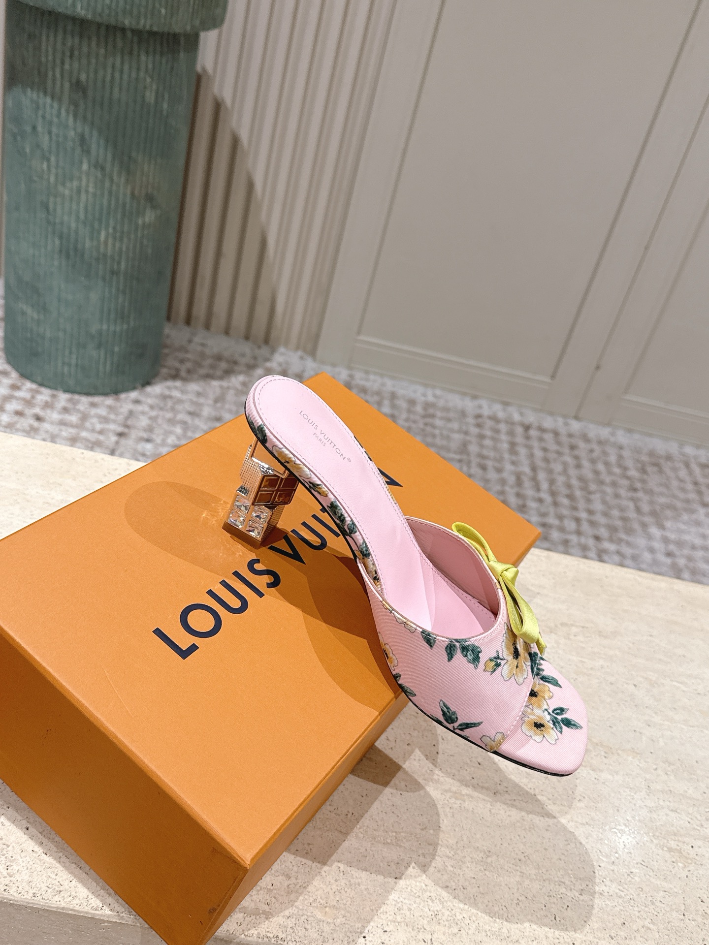 Louis Vuitton 专柜款经典鞋履 4