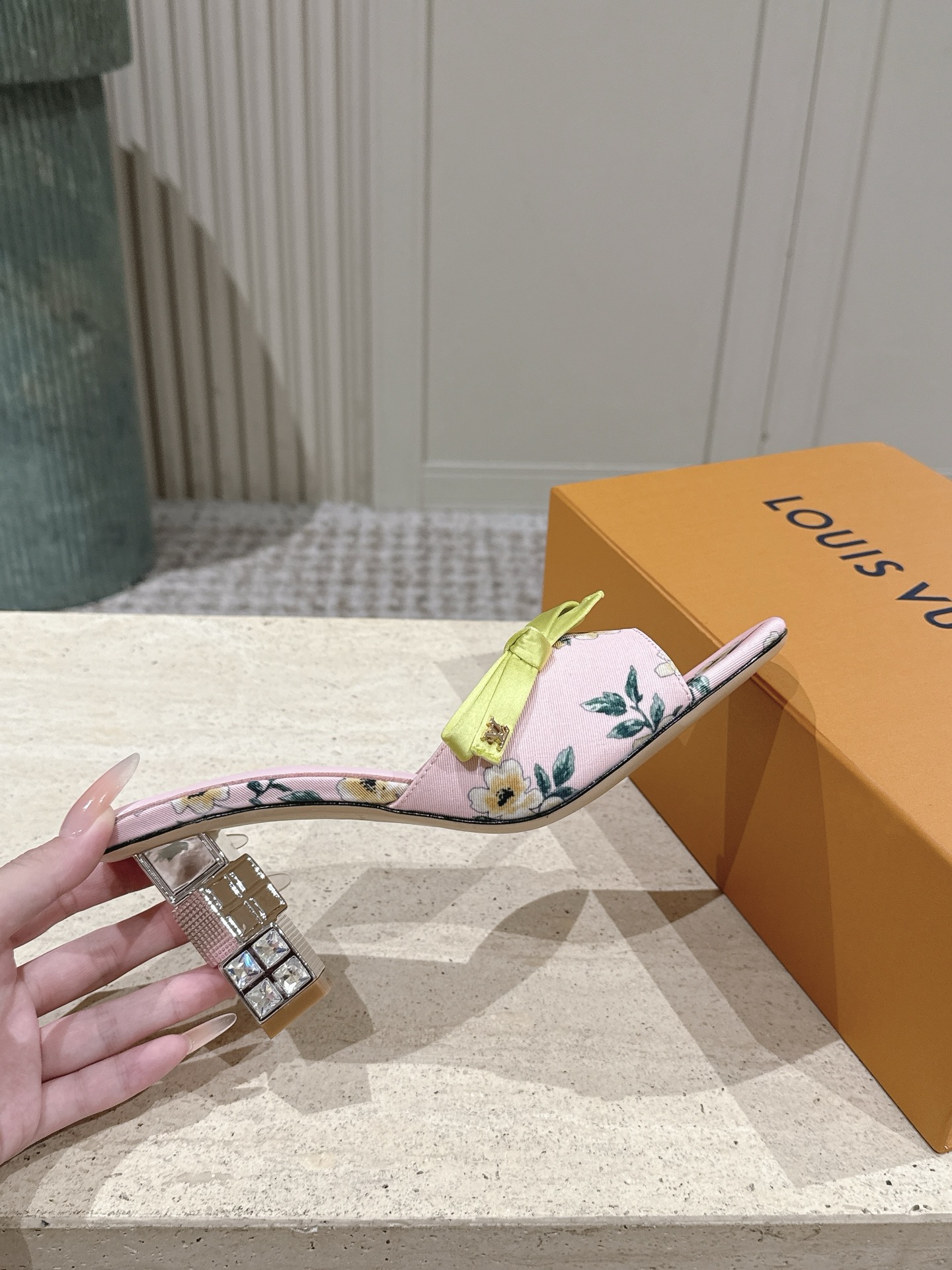 Louis Vuitton 专柜款经典鞋履 5