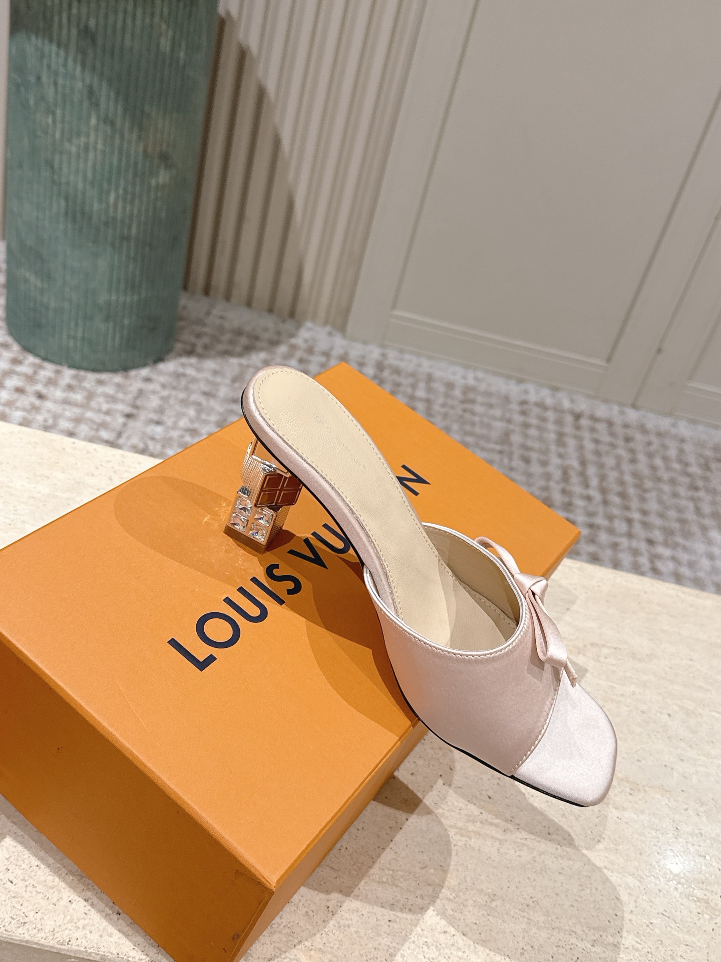 Louis Vuitton 专柜款经典鞋履 4