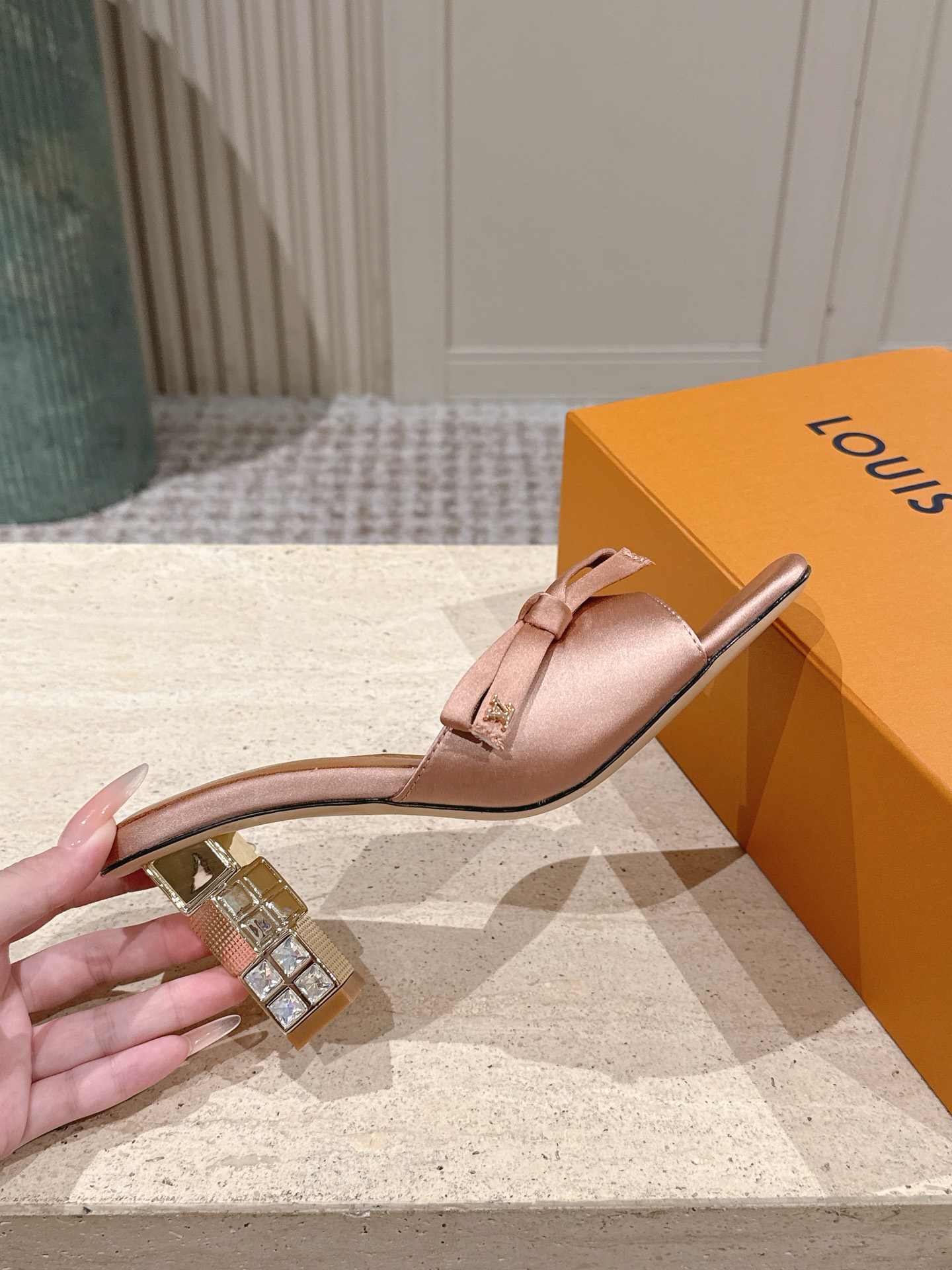 Louis Vuitton 专柜款经典鞋履 5