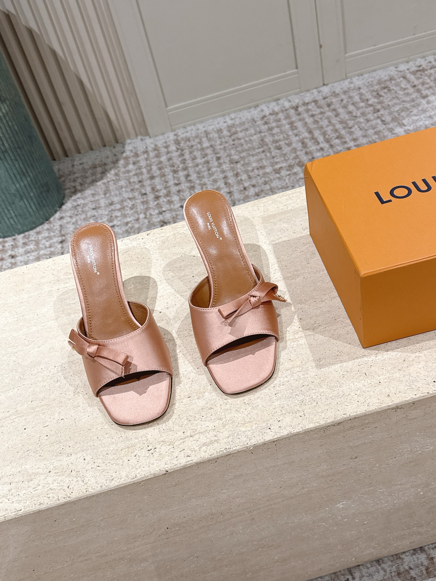 Louis Vuitton 专柜款经典鞋履 2