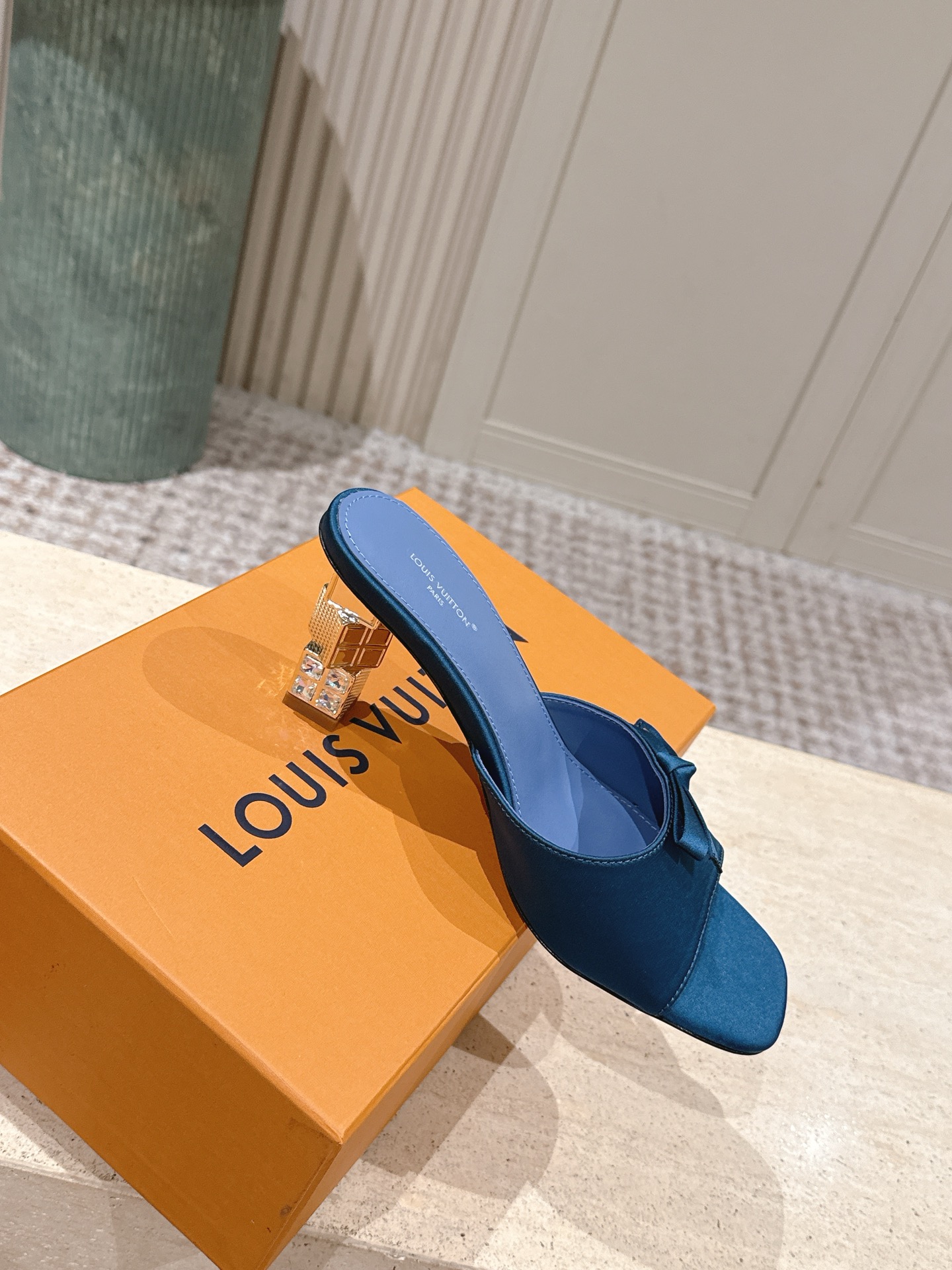 Louis Vuitton 专柜款经典鞋履 4