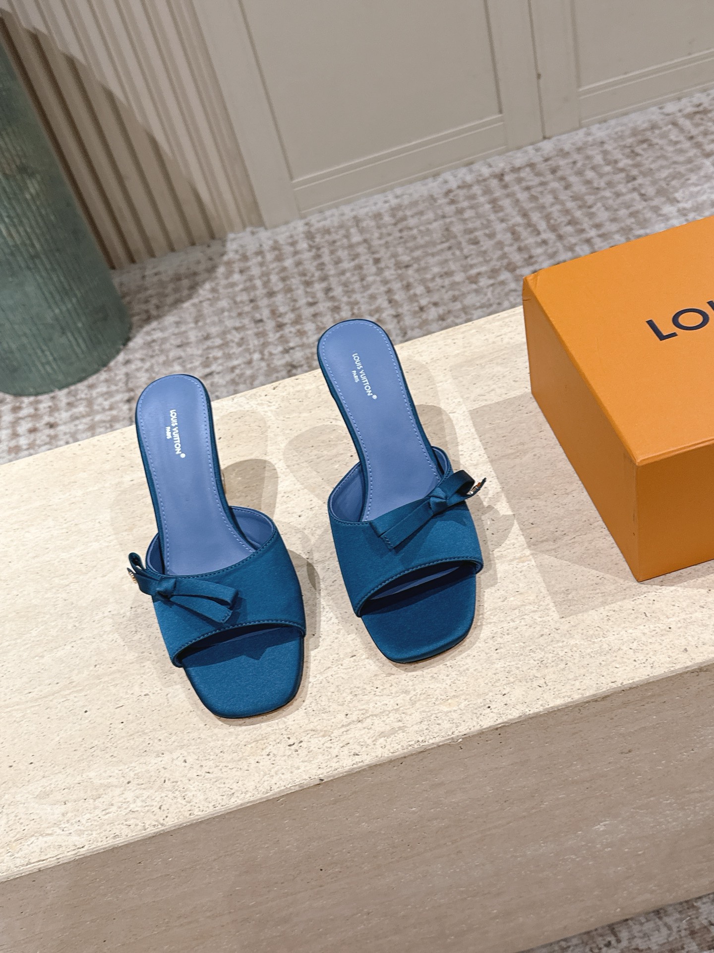 Louis Vuitton 专柜款经典鞋履 2
