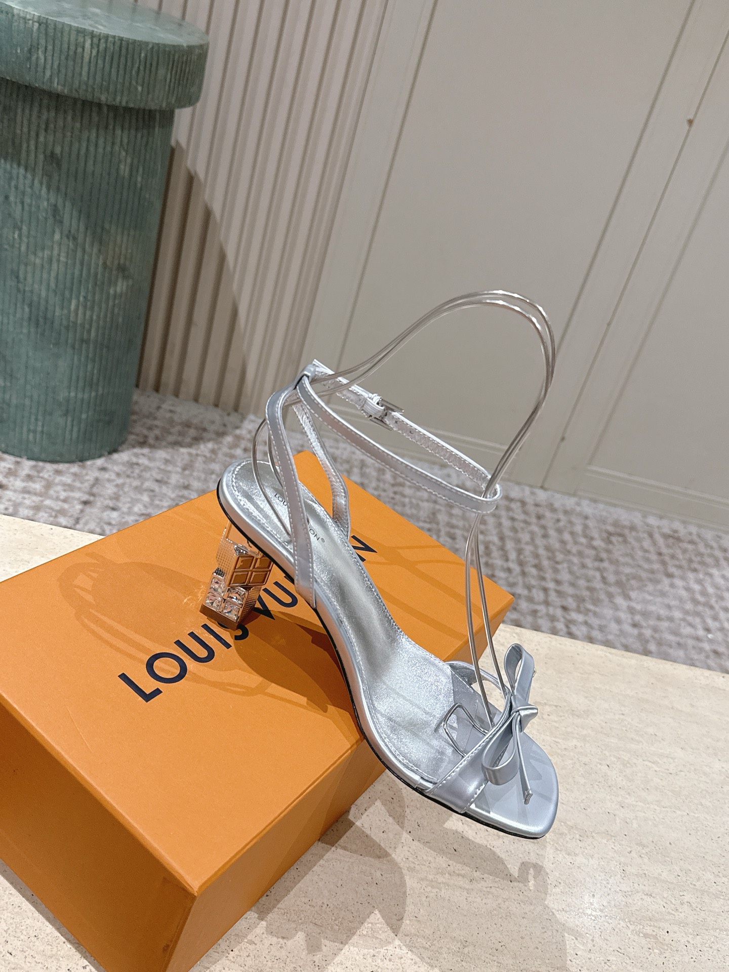Louis Vuitton 专柜款经典鞋履 4