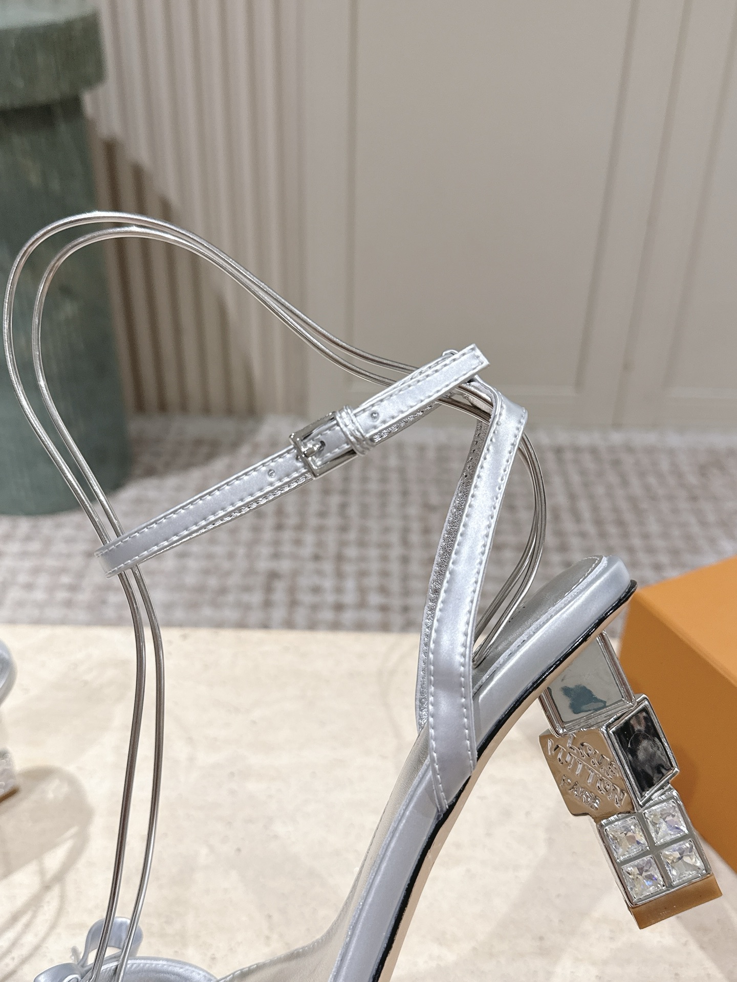 Louis Vuitton 专柜款经典鞋履 8