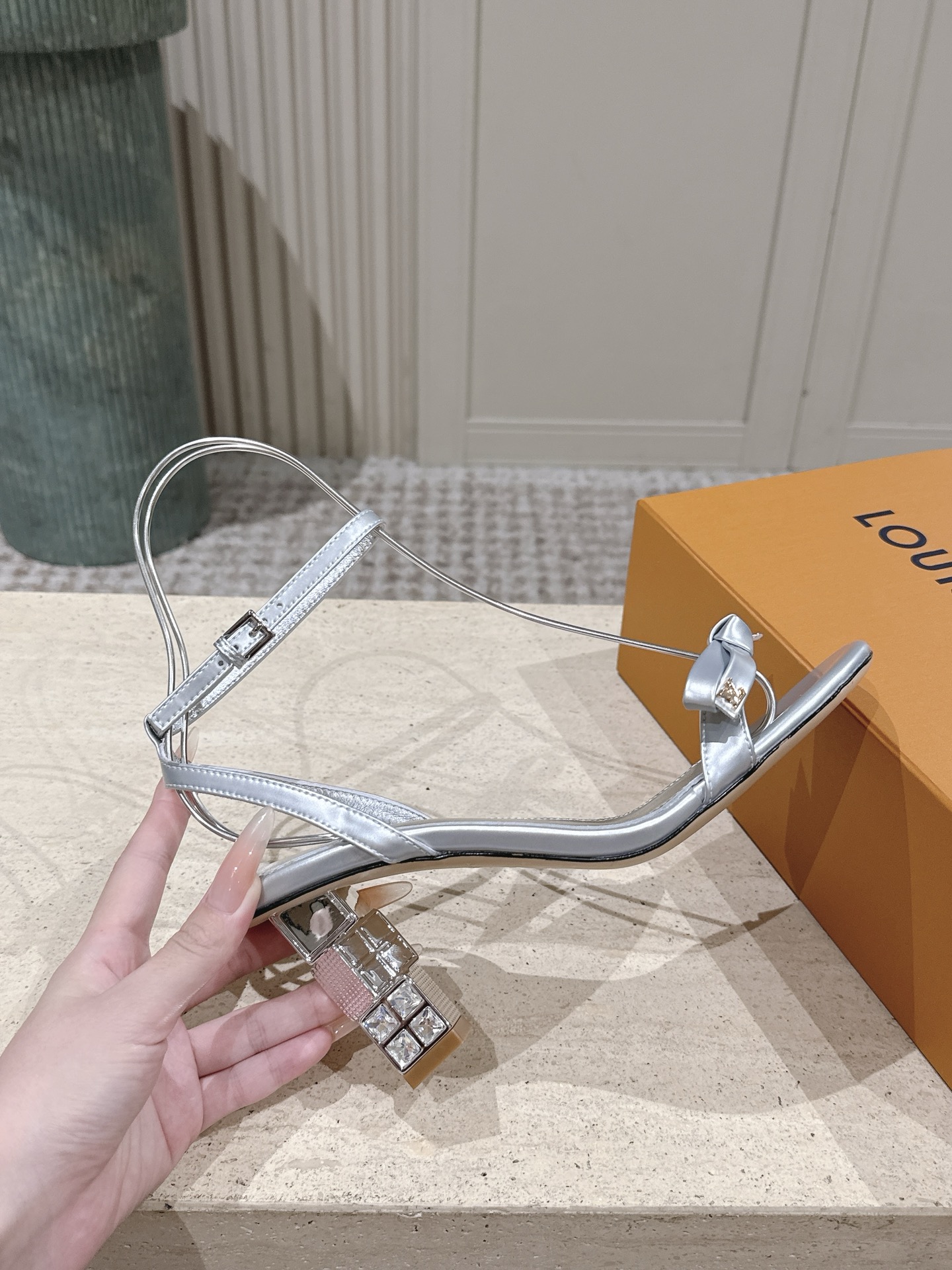 Louis Vuitton 专柜款经典鞋履 5