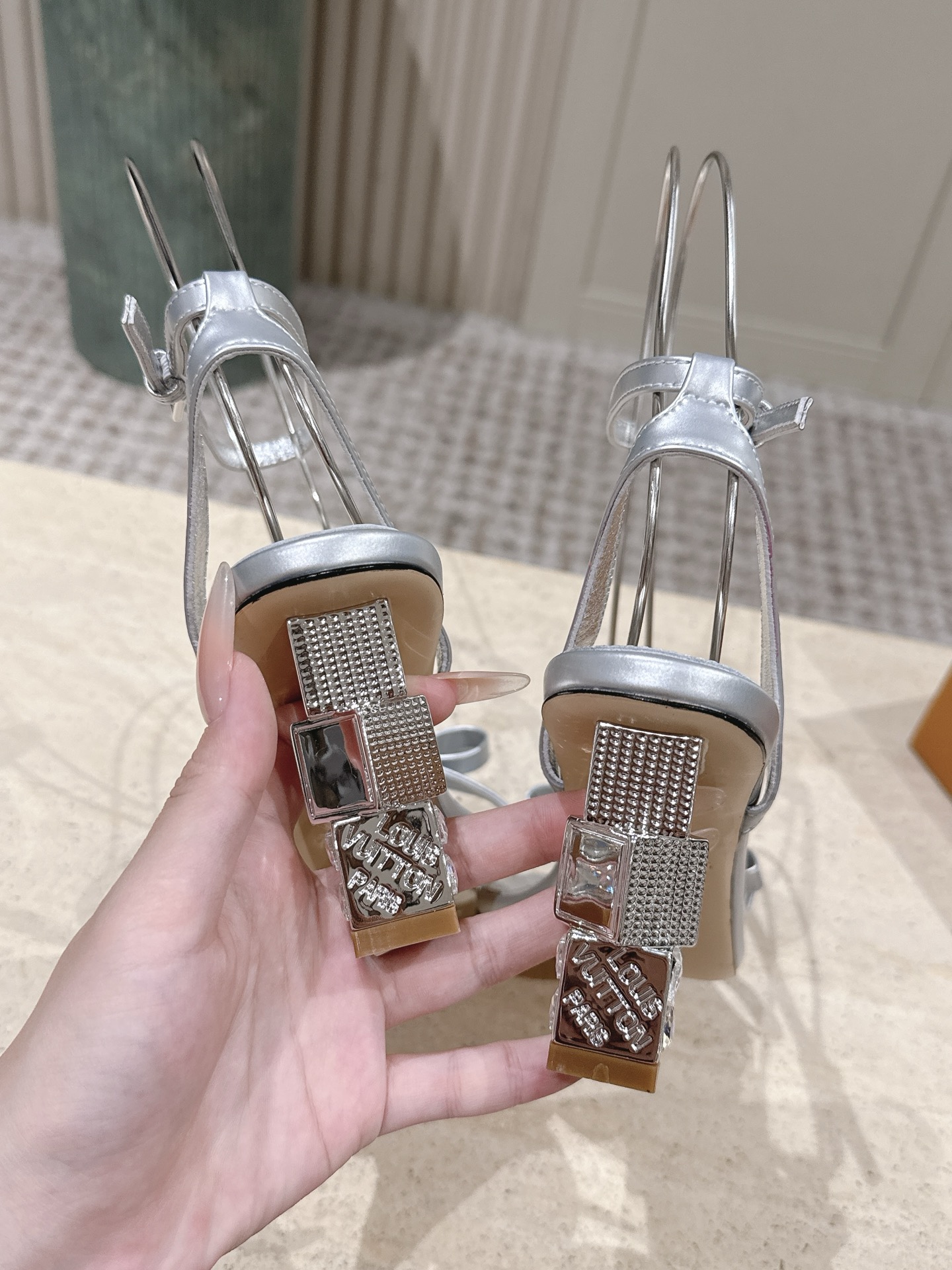 Louis Vuitton 专柜款经典鞋履 7