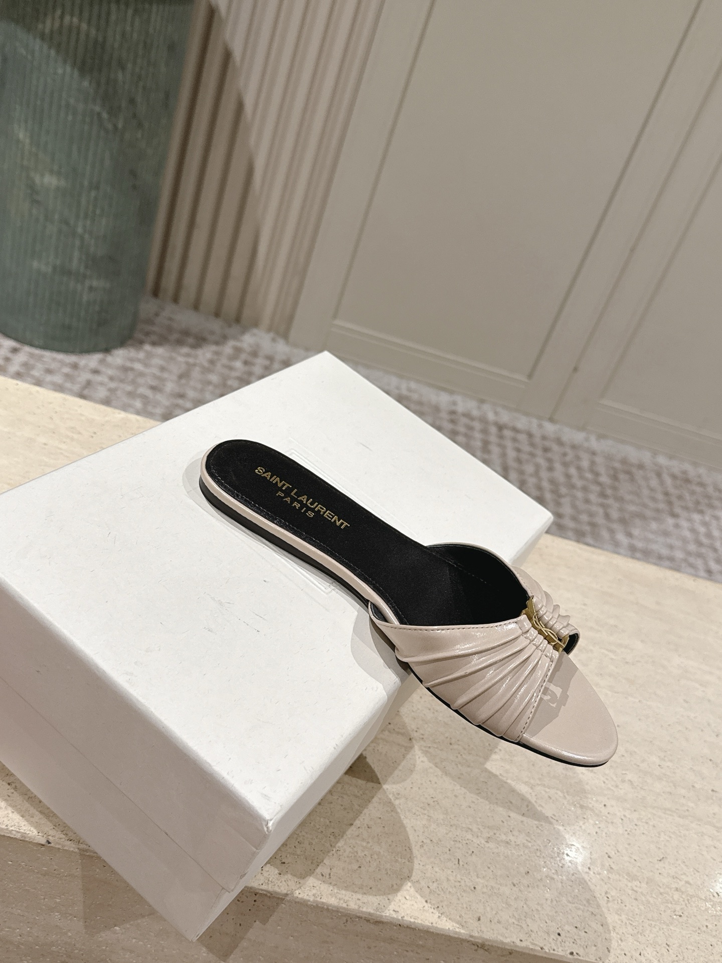 Saint Laurent Classic Luxury Leather Shoe Loafer Shoes Ref 4