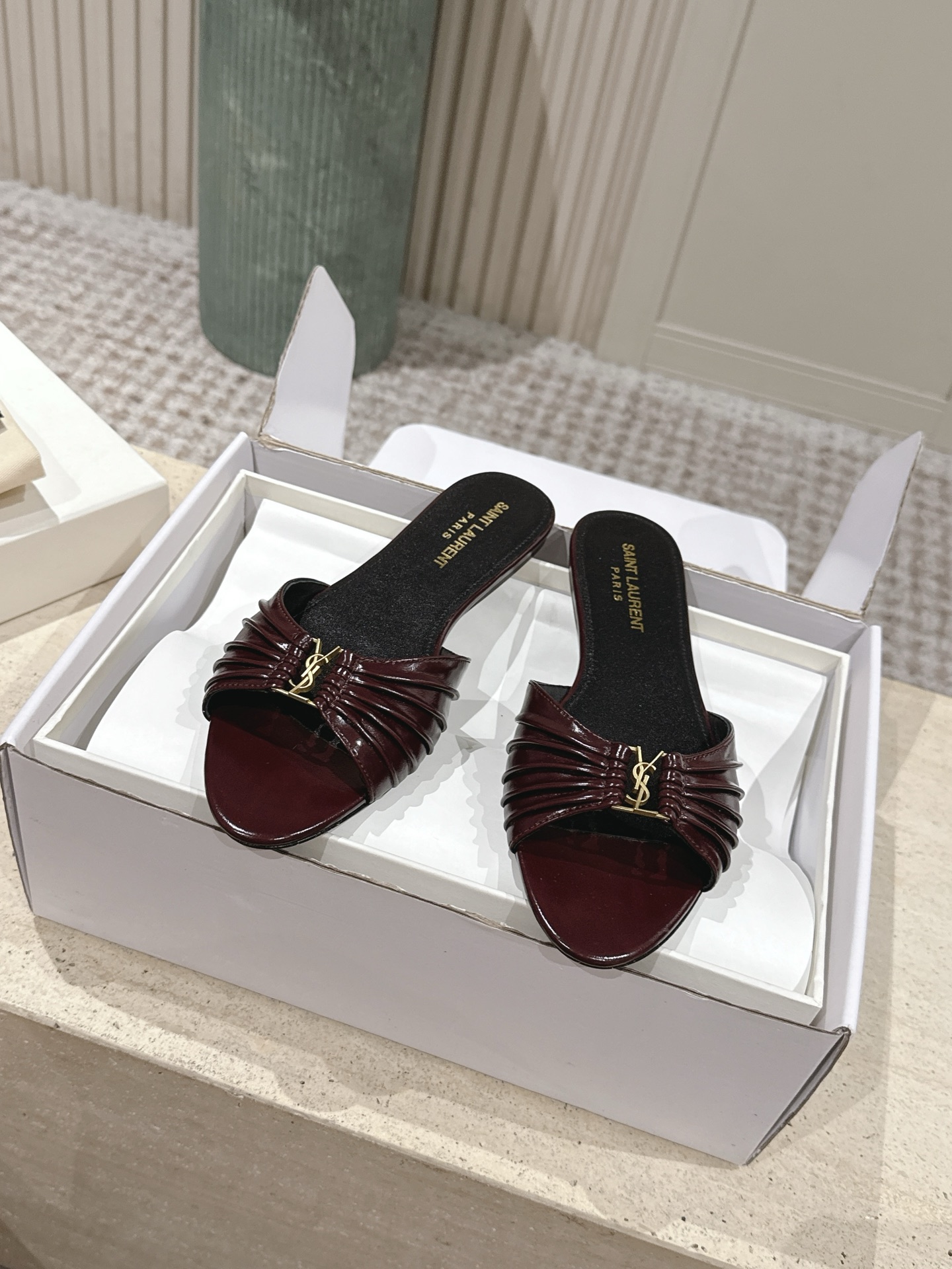 Saint Laurent Classic Luxury Leather Shoe Loafer Shoes Ref.736625F4 9