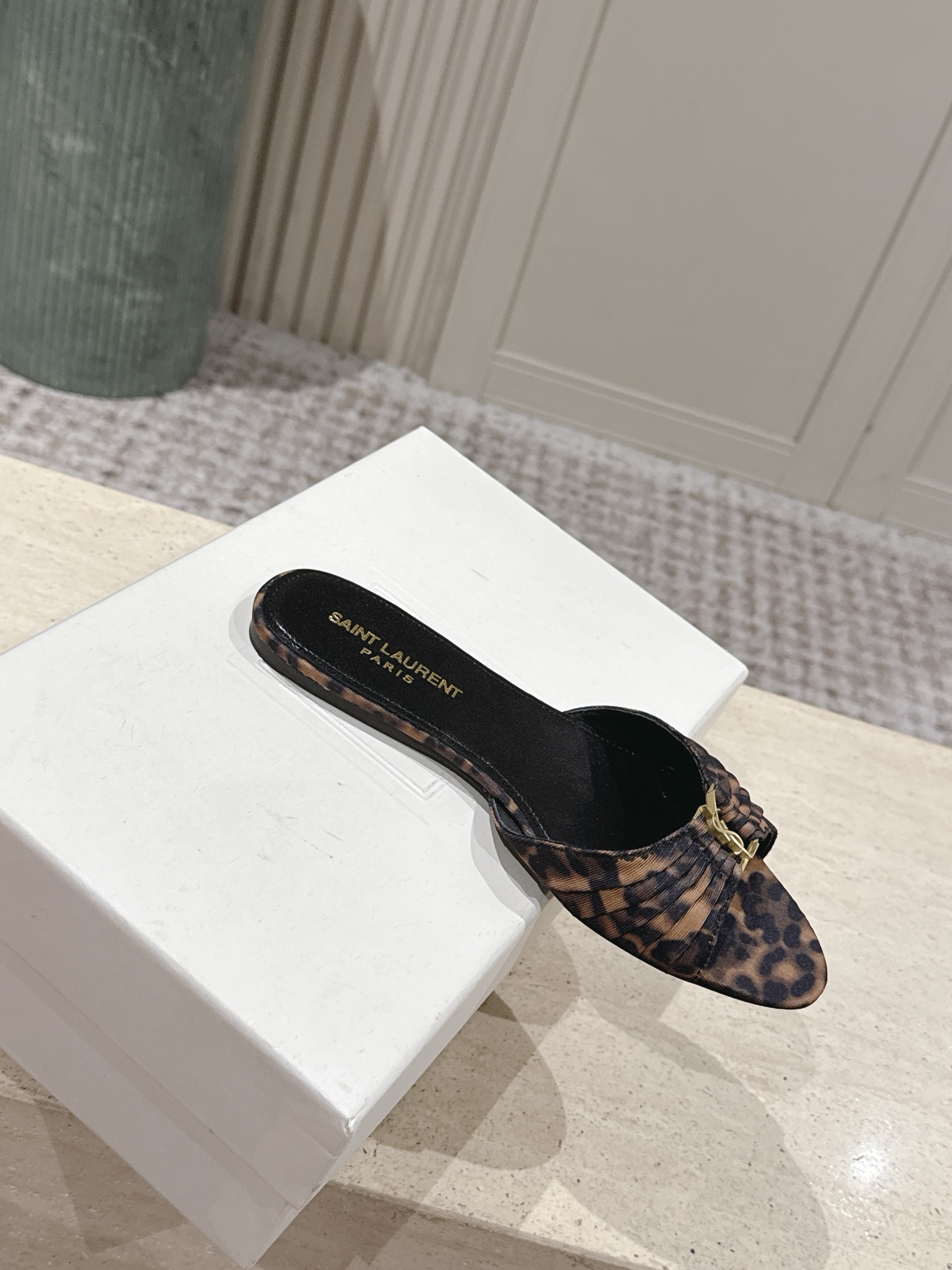 Saint Laurent Classic Luxury Leather Shoe Loafer Shoes Ref.004680FC 4