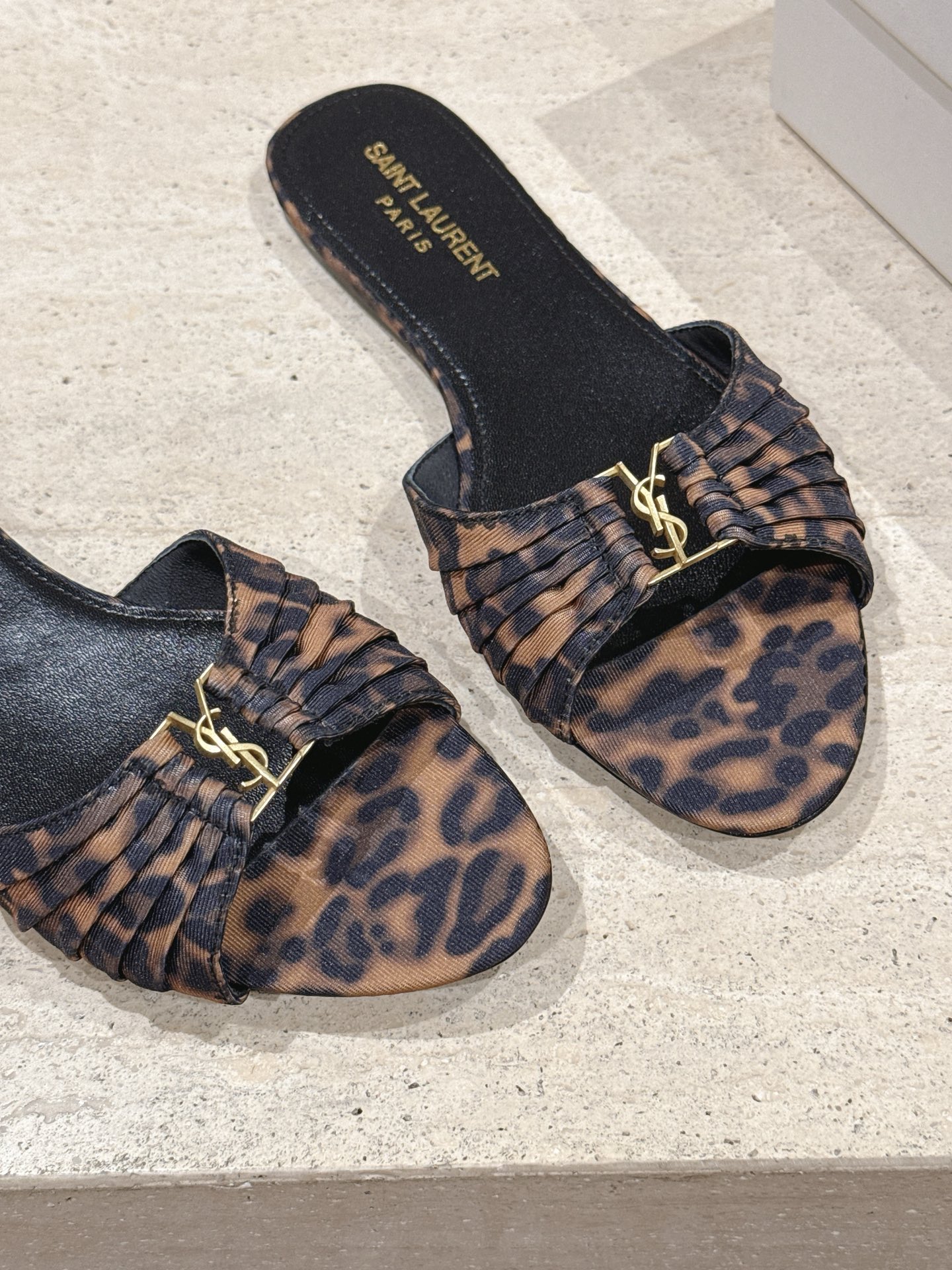 Saint Laurent Classic Luxury Leather Shoe Loafer Shoes Ref.004680FC 8