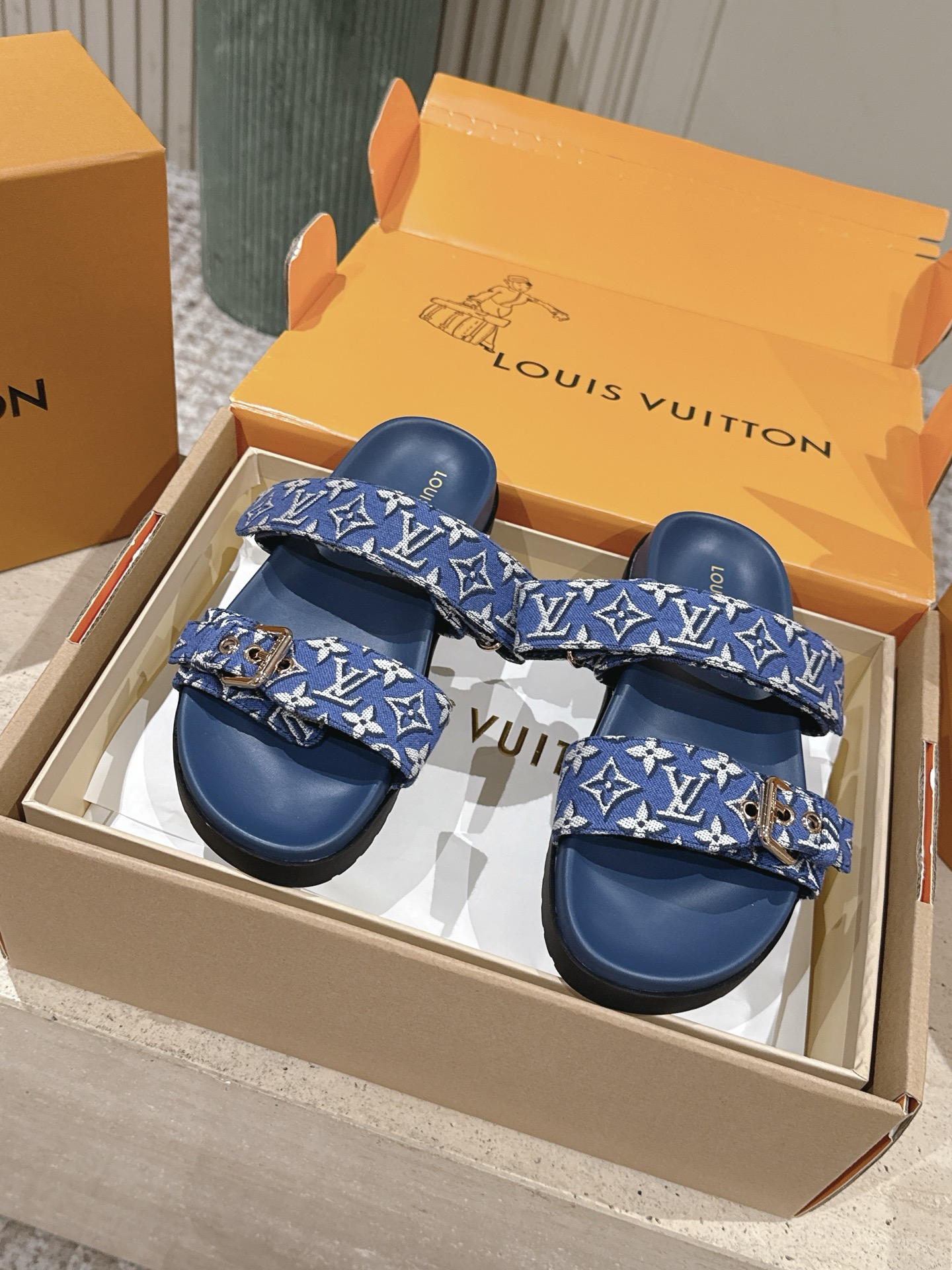 Louis Vuitton Slides