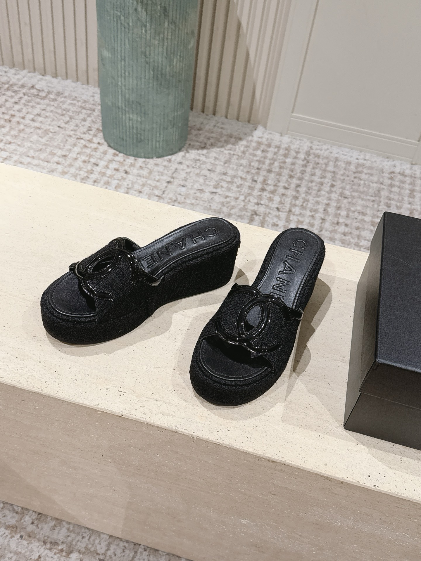 Chaussures femme CHANEL Version haut: — photo 3