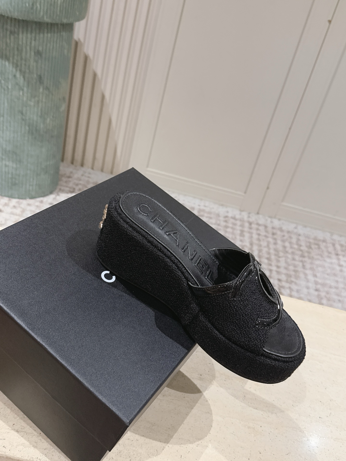 Chaussures femme CHANEL Version haut: — photo 4