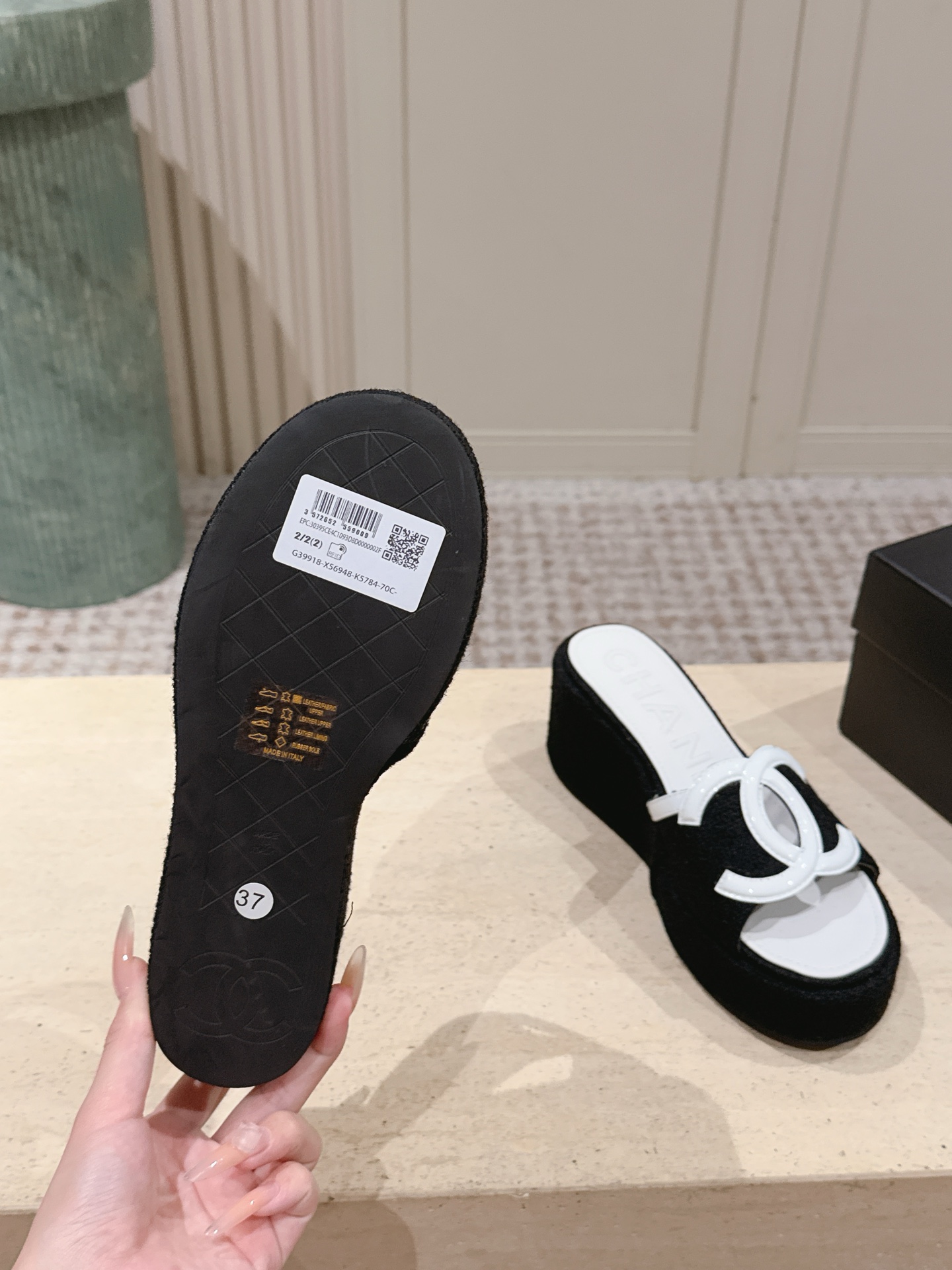 Chanel Slides