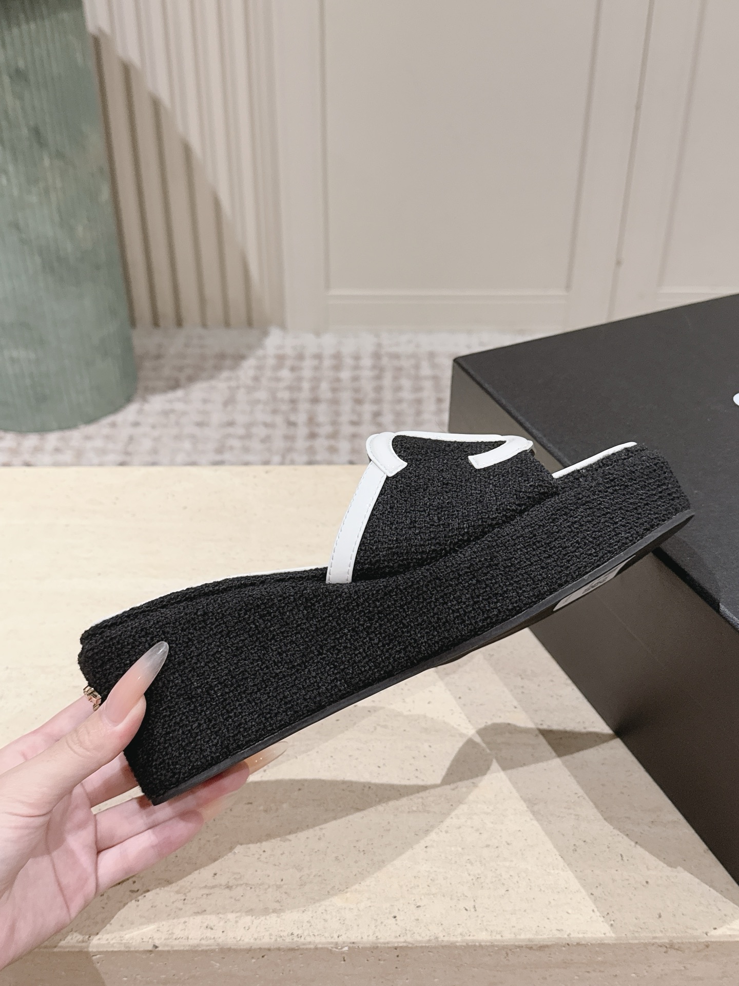 Chanel Slides