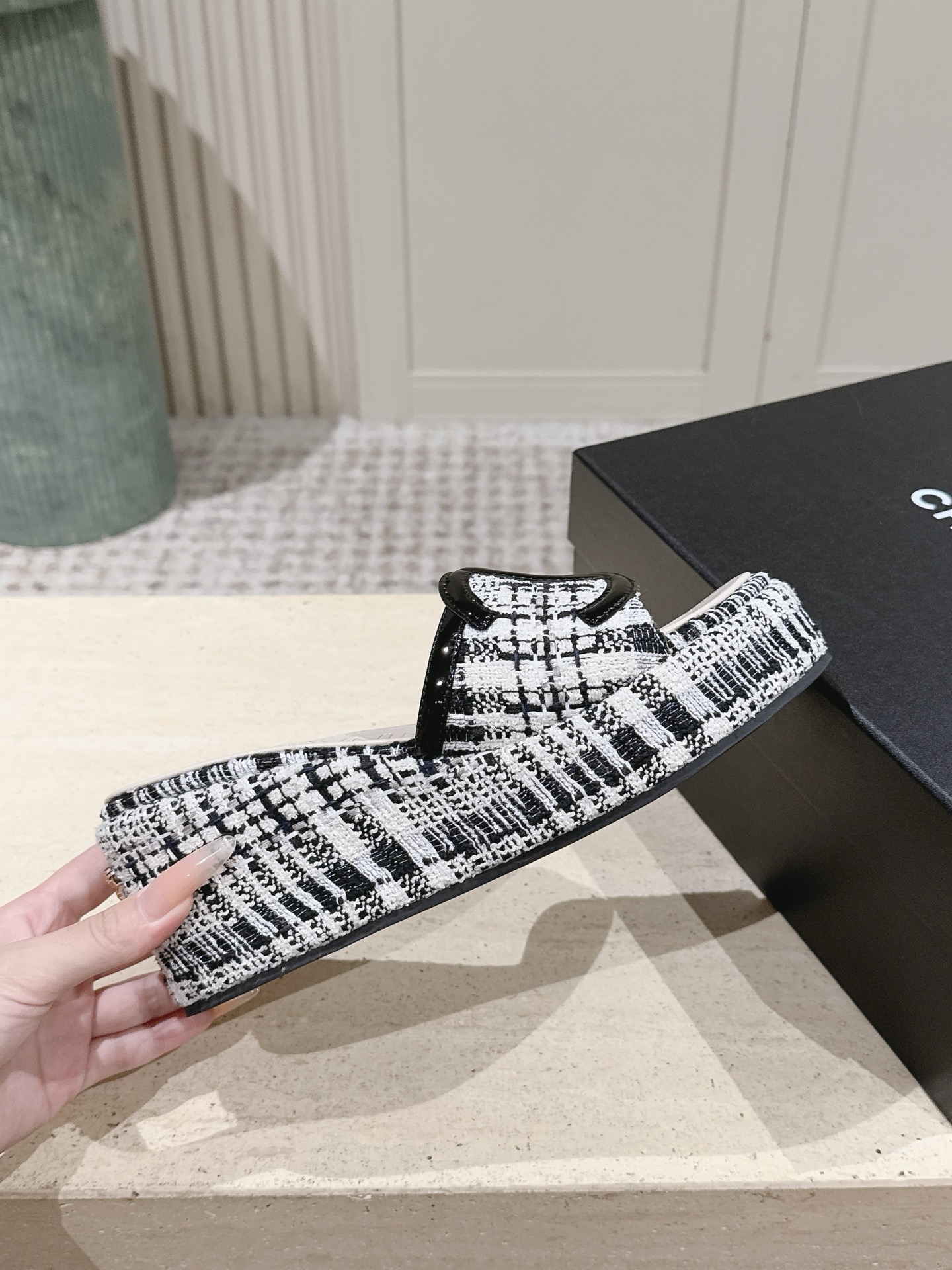 Chanel Slides