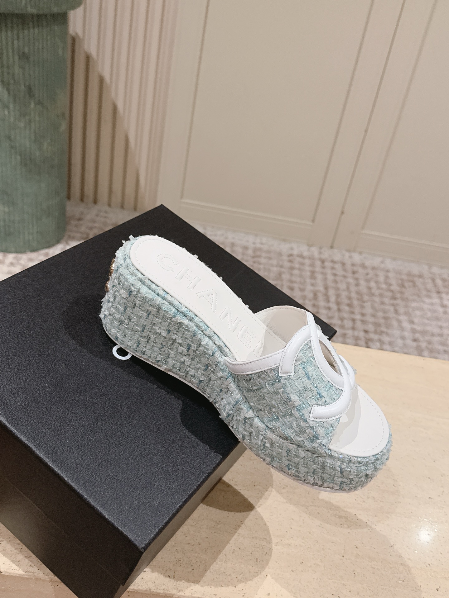 CHANEL women's shoes Top version: — photo 4