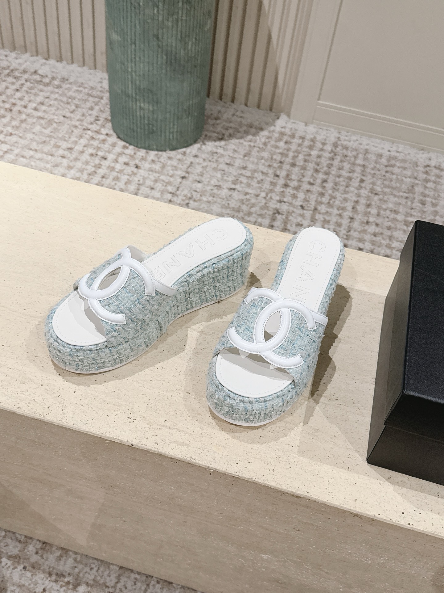 CHANEL women's shoes Top version: — photo 3