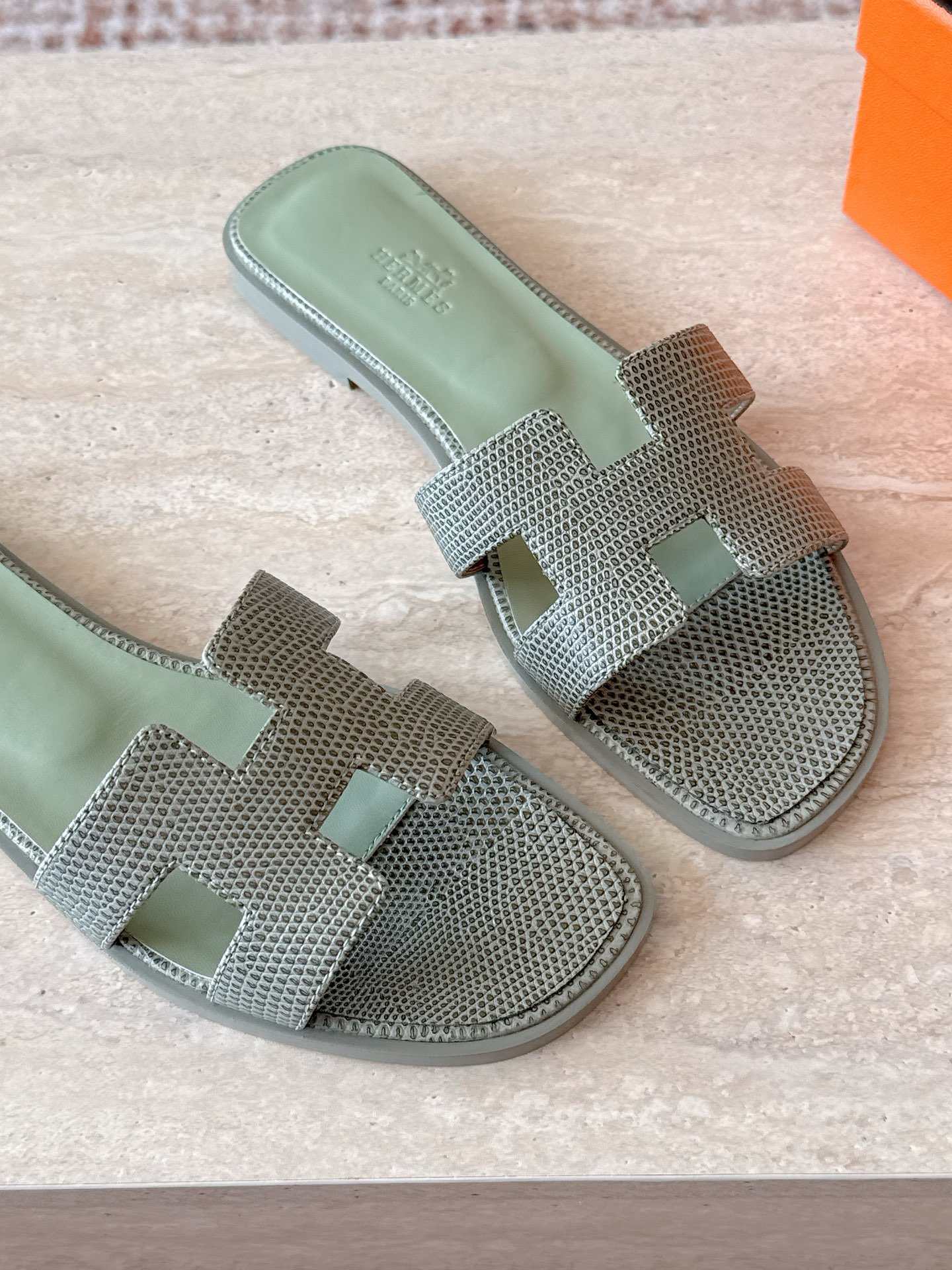 Hermes Slides
