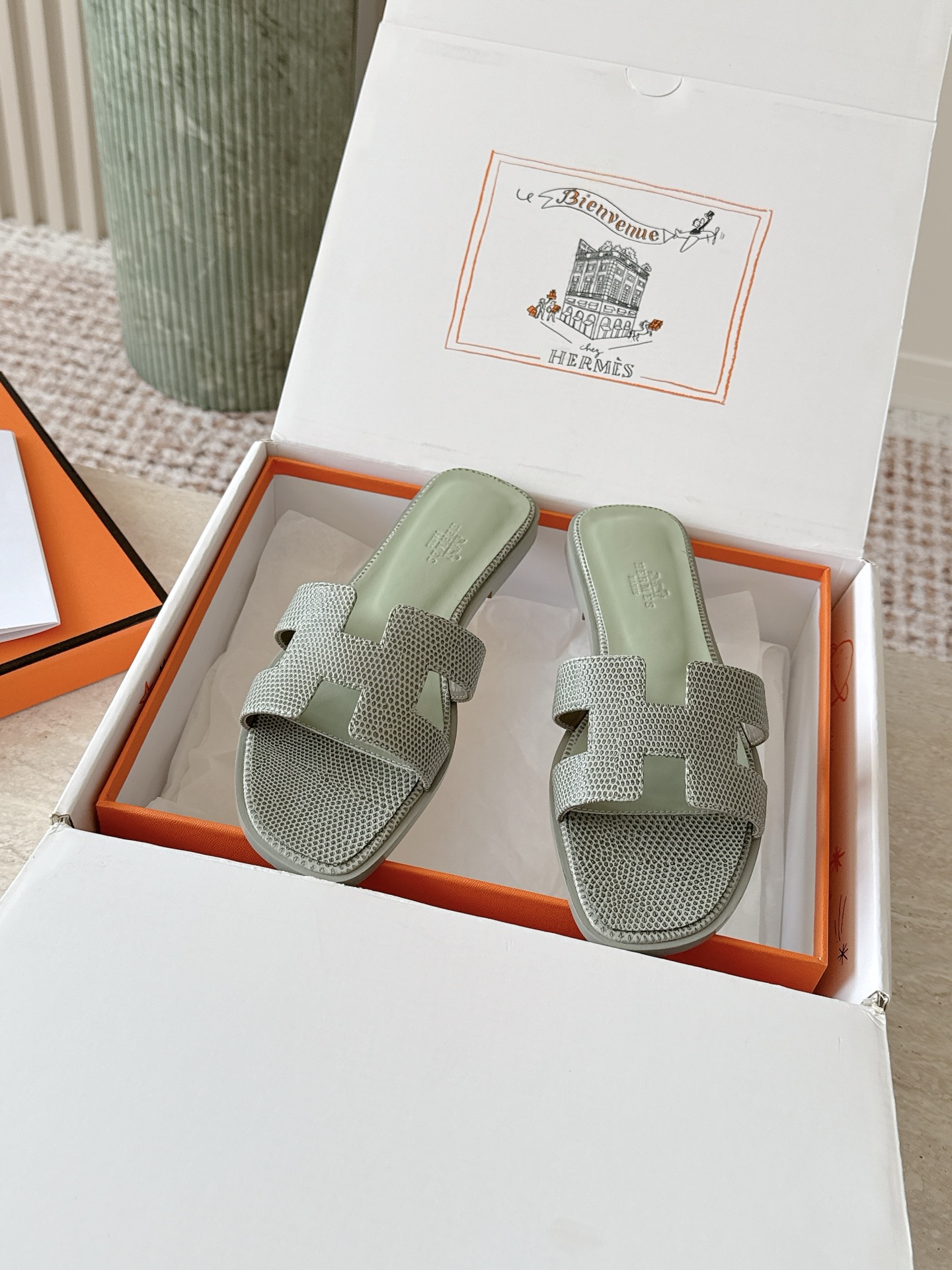 Hermes Slides