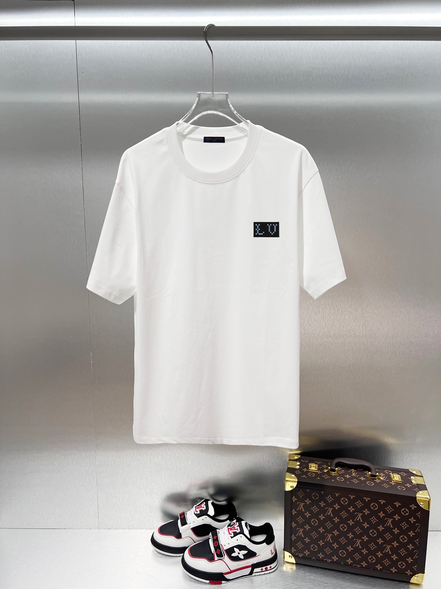 P78 Louis Vuitton*Louis Vuitton camiseta de manga corta clásica con logo de letras bordado en el pecho🔥, calidad de pr…