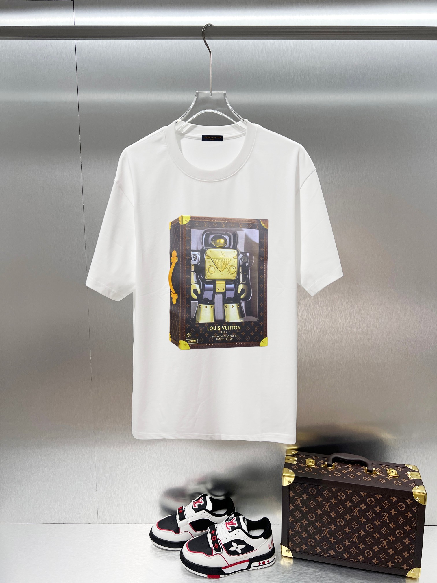 P78 Louis Vuitton*Louis Vuitton camiseta de manga corta clásica con logo de letras en el pecho e impresión exquisita🔥,…