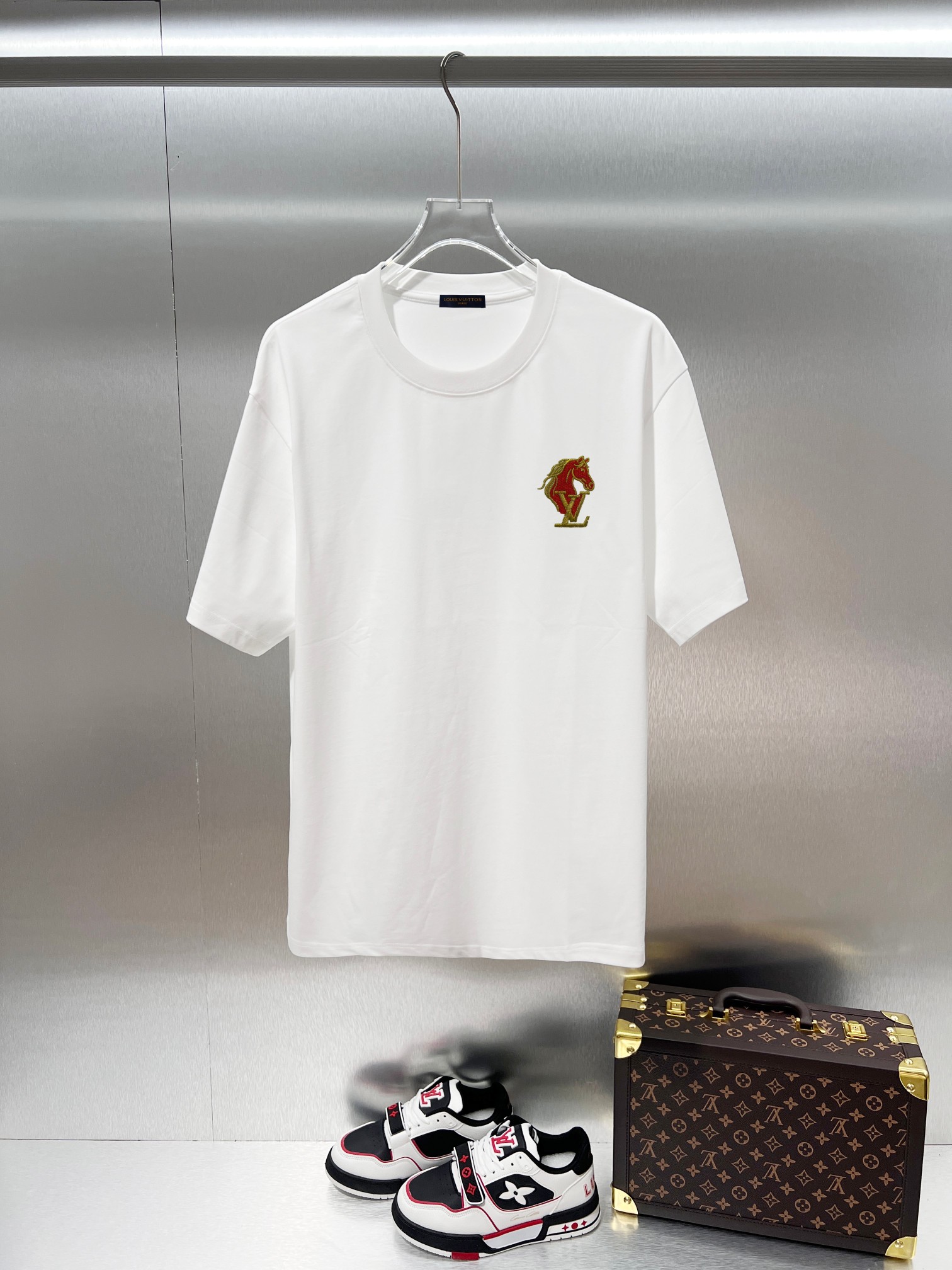P78 Louis Vuitton*Louis Vuitton camiseta de manga corta clásica con logo de letras bordado en el pecho🔥, calidad de pr…