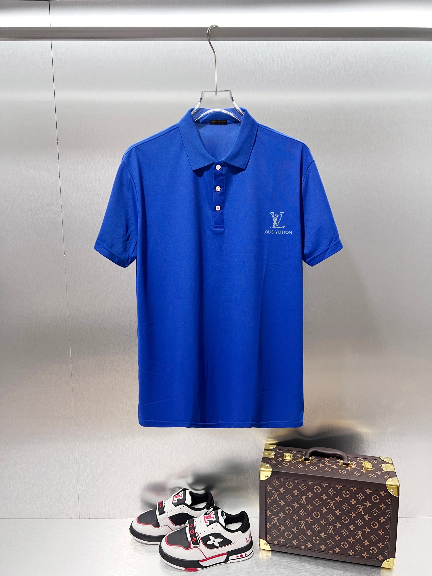 P78 Louis Vuitton*Louis Vuitton, clásico con logo de letras en el pecho, bordado exquisito 🔥 polo de manga corta ✅ cal…