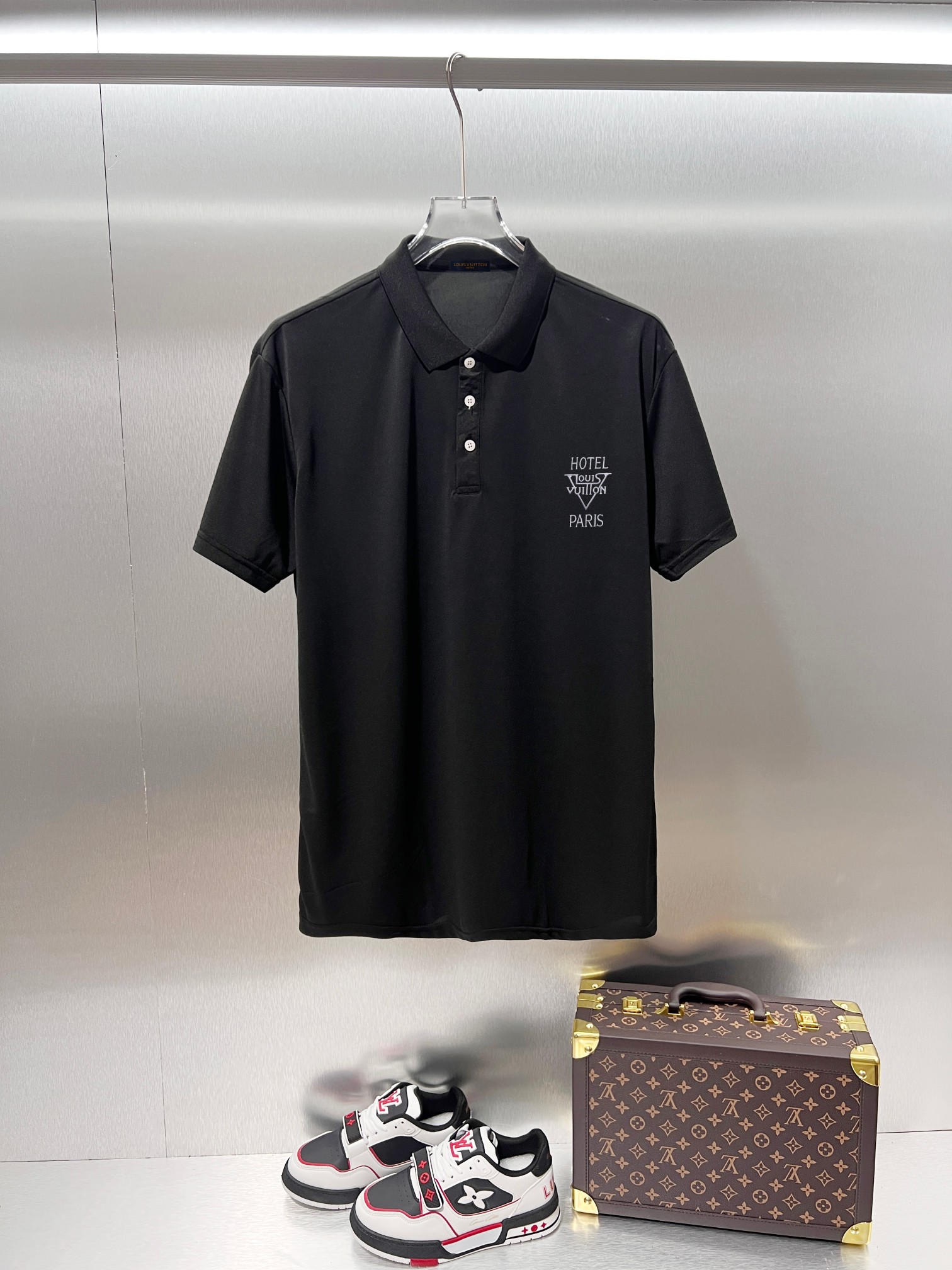 P78 Louis Vuitton*Louis Vuitton, clásico con logo de letras en el pecho, bordado exquisito 🔥 polo de manga corta ✅ cal…