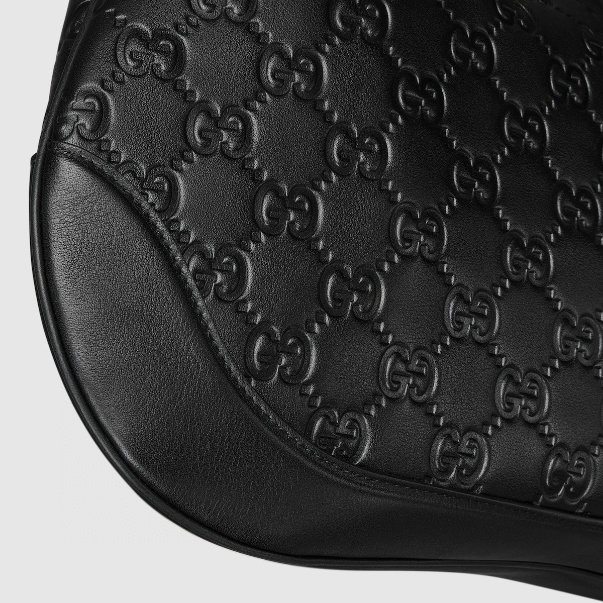 Gucci Embossed Leather Shoulder Bag - Timeless Elegance & Versatile Design 4 i1745214864530 5607 0 3